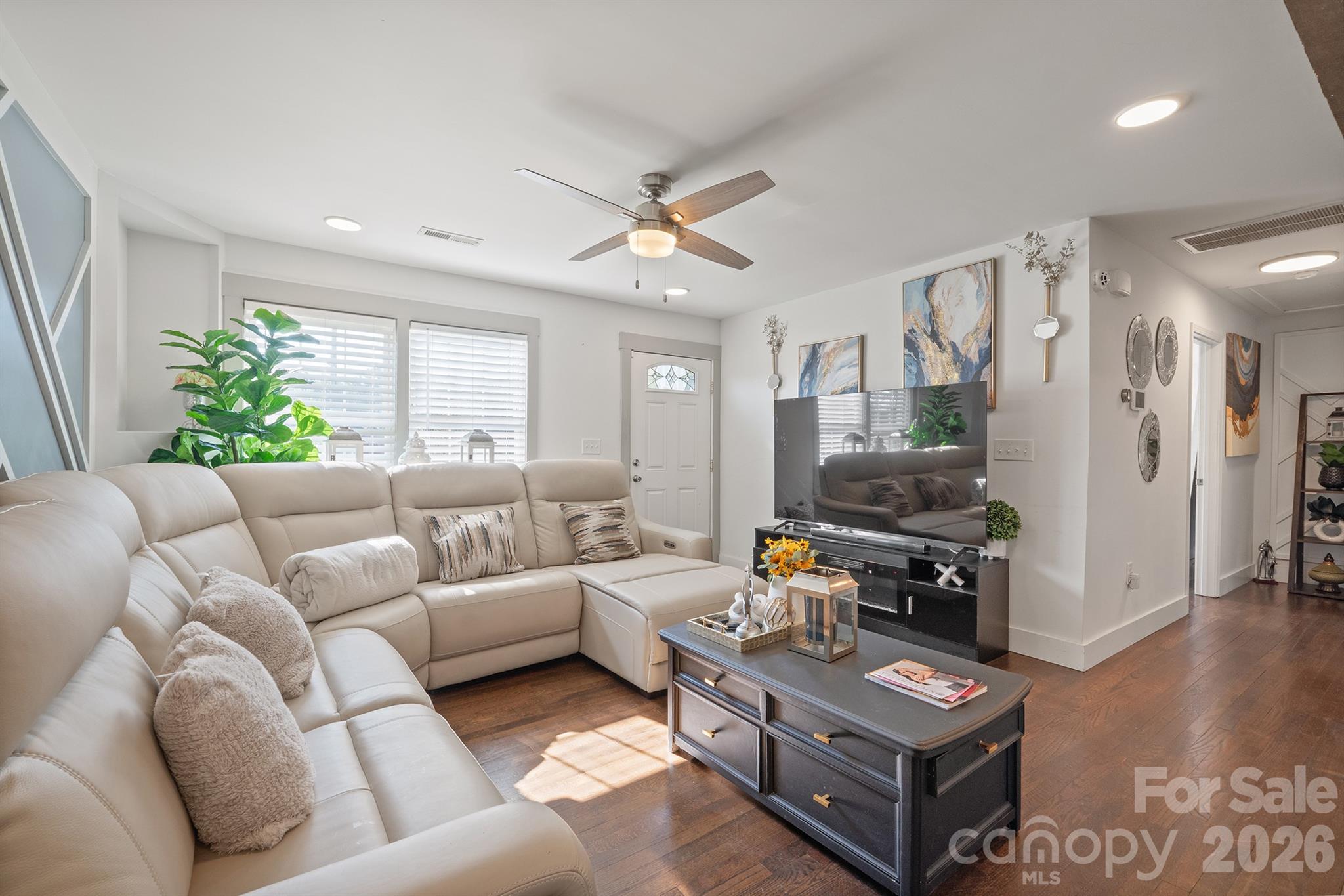 1411 Dean St, Charlotte, NC 28216