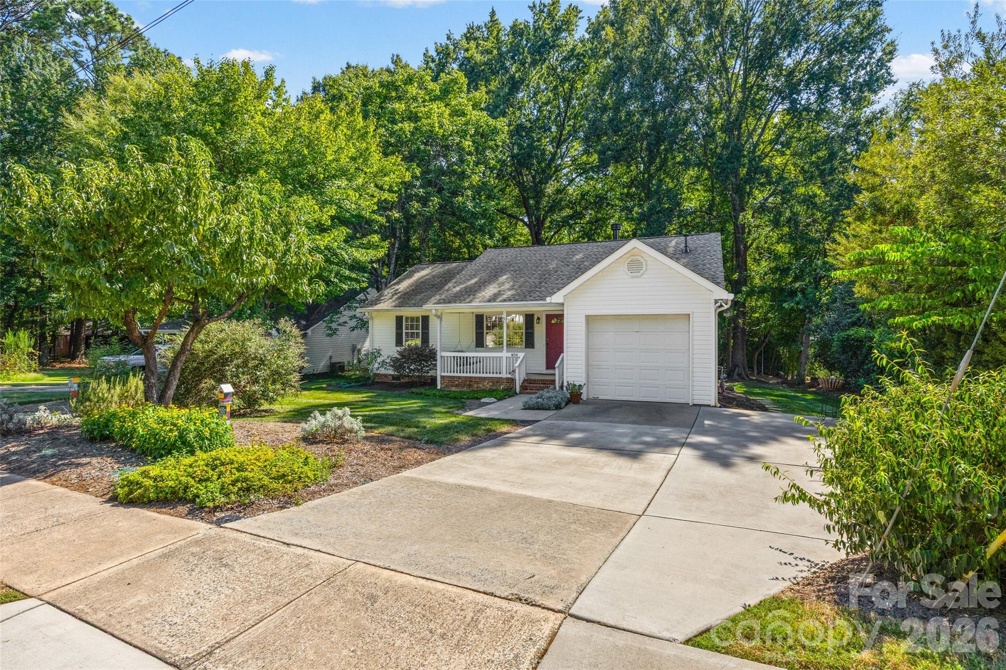 404 Sadie Dr, Matthews, NC 28105