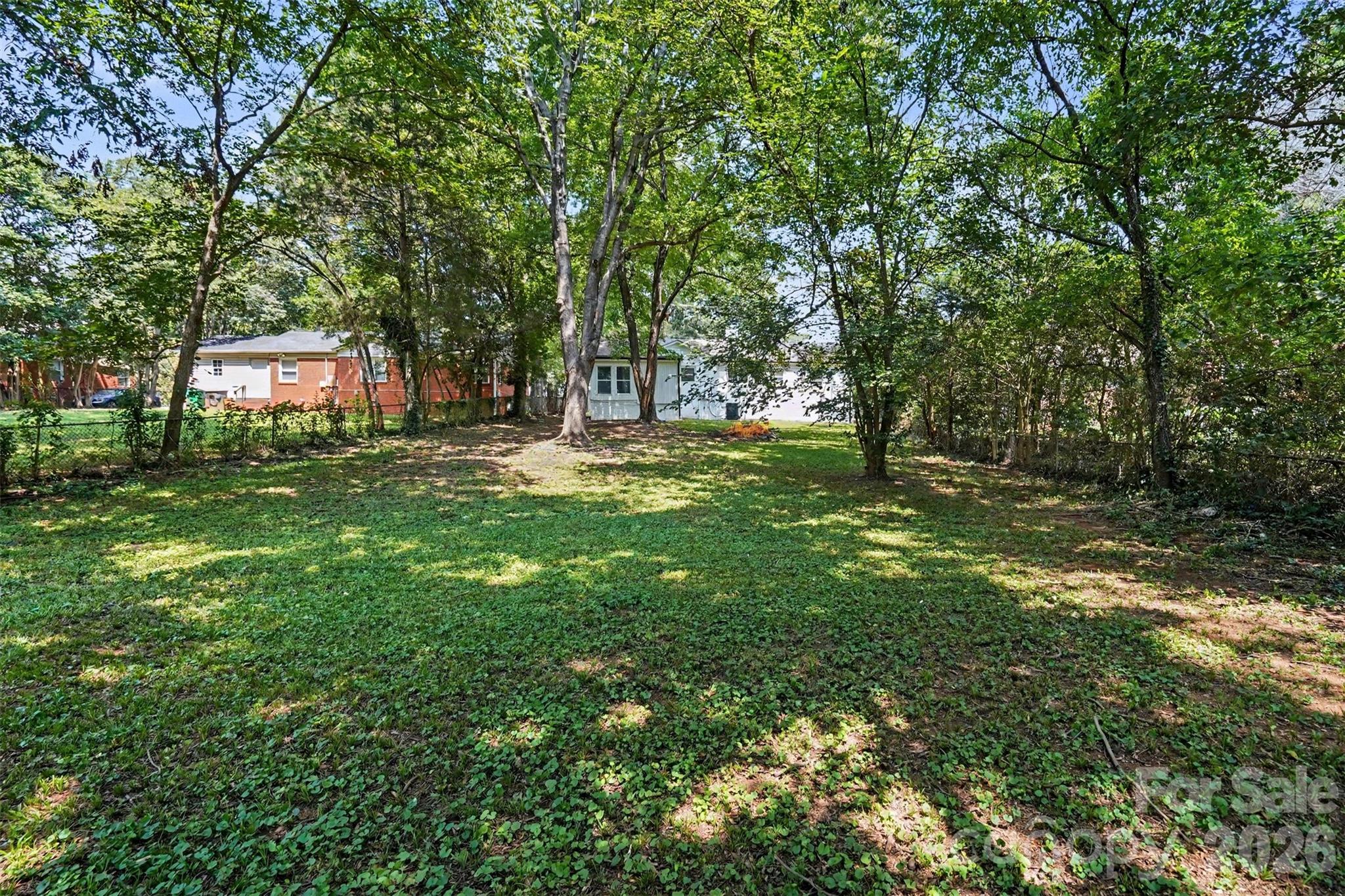 2728 Arnold Dr, Charlotte, NC 28205