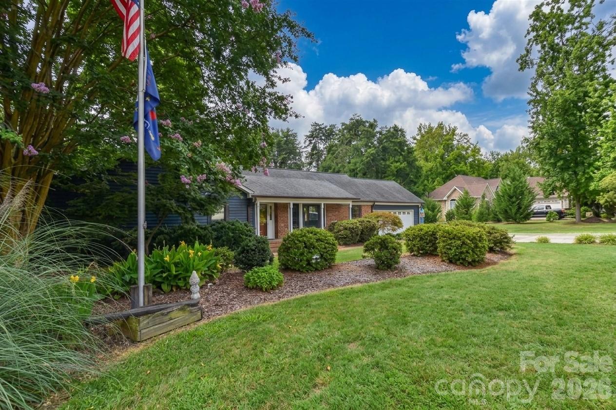 127 Fairway Dr, Mooresville, NC 28117