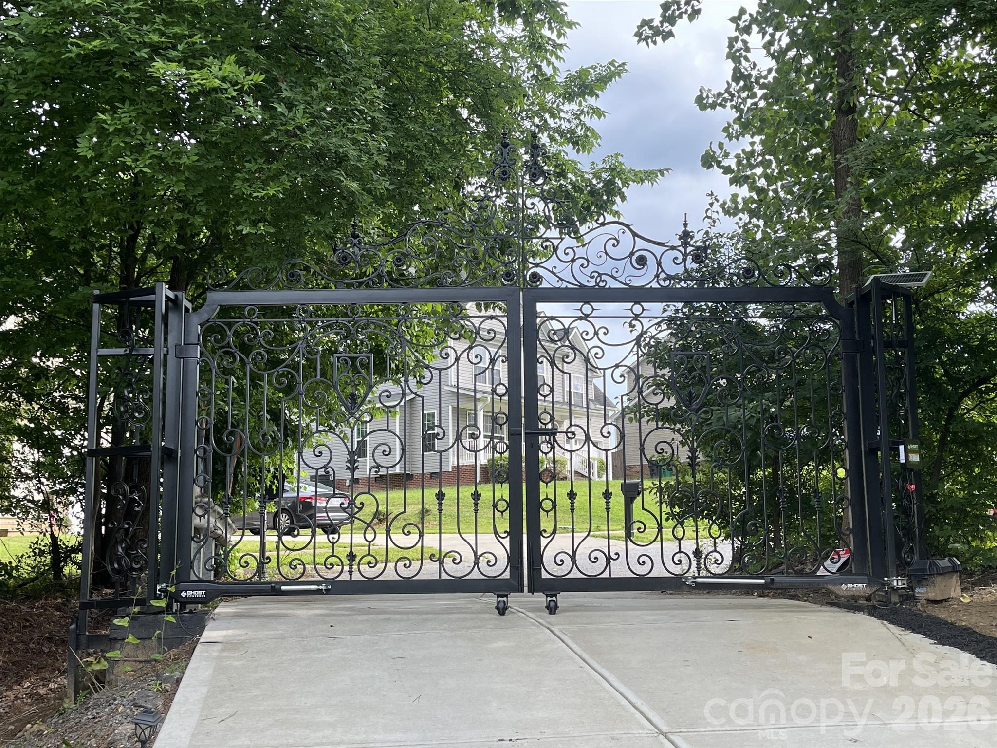 900 Houston Heights Rd, Charlotte, NC 28262
