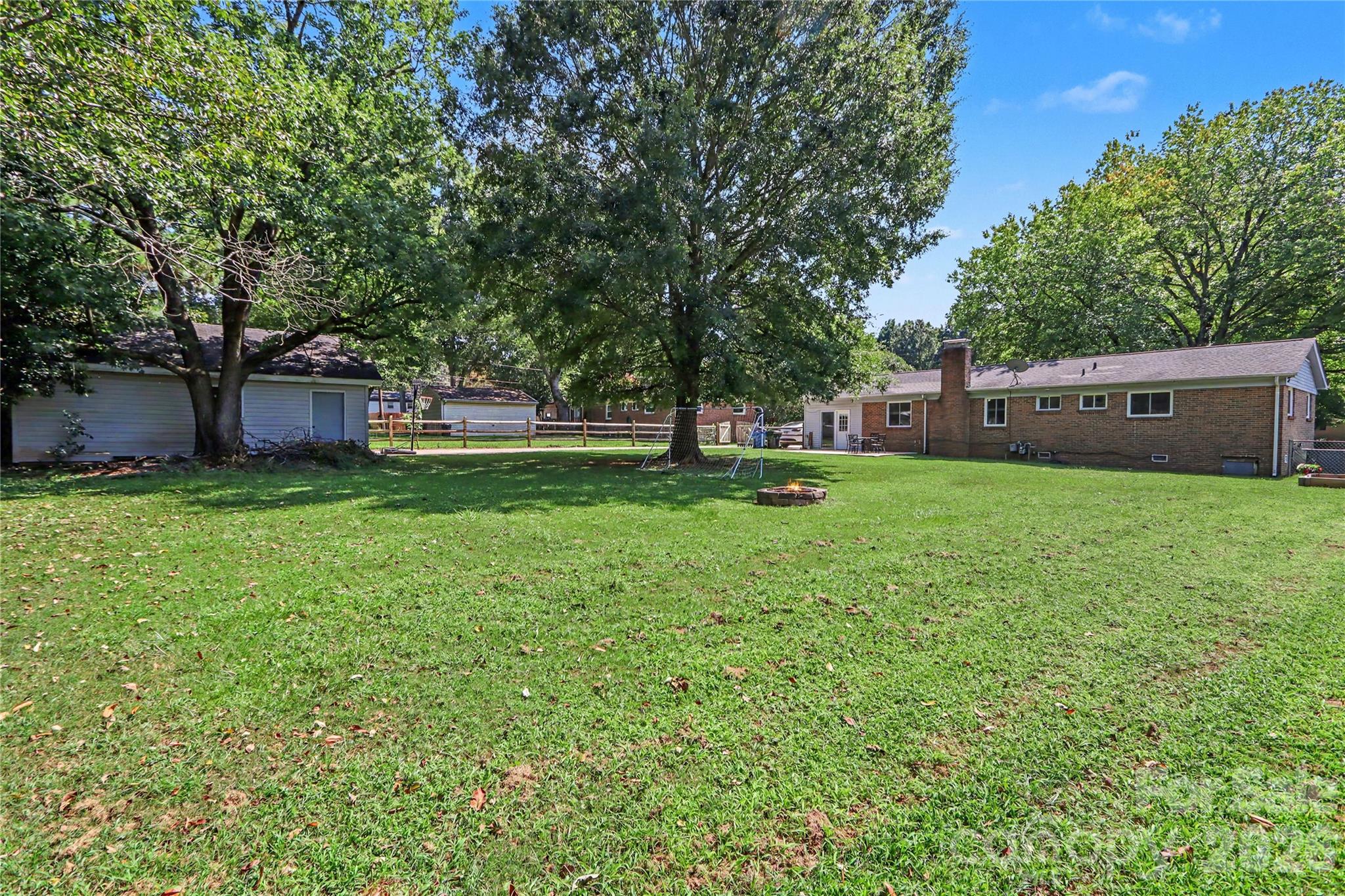 9909 Sunway Dr, Mint Hill, NC 28227