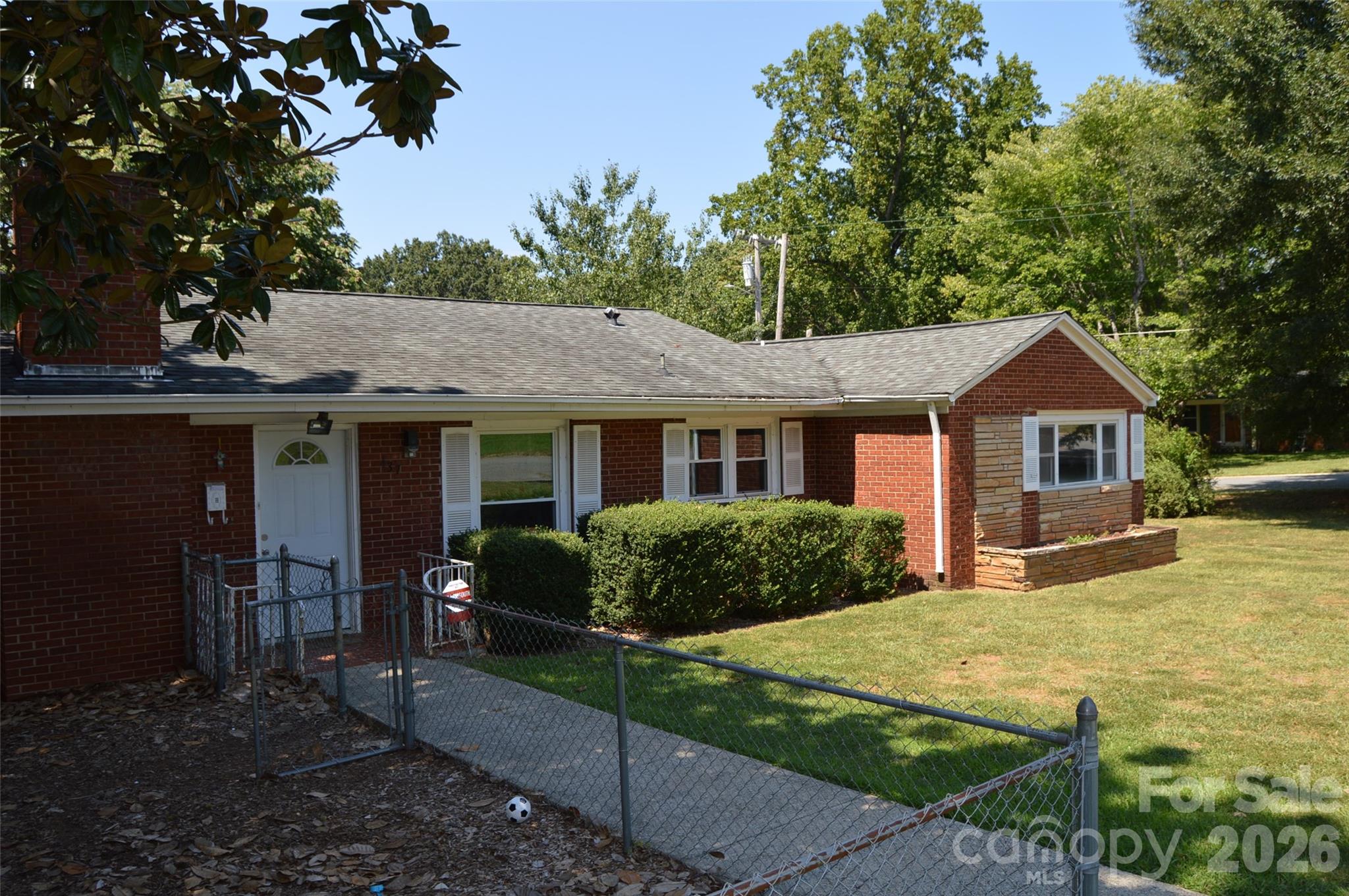 437 Hillcrest Rd, Statesville, NC 28677