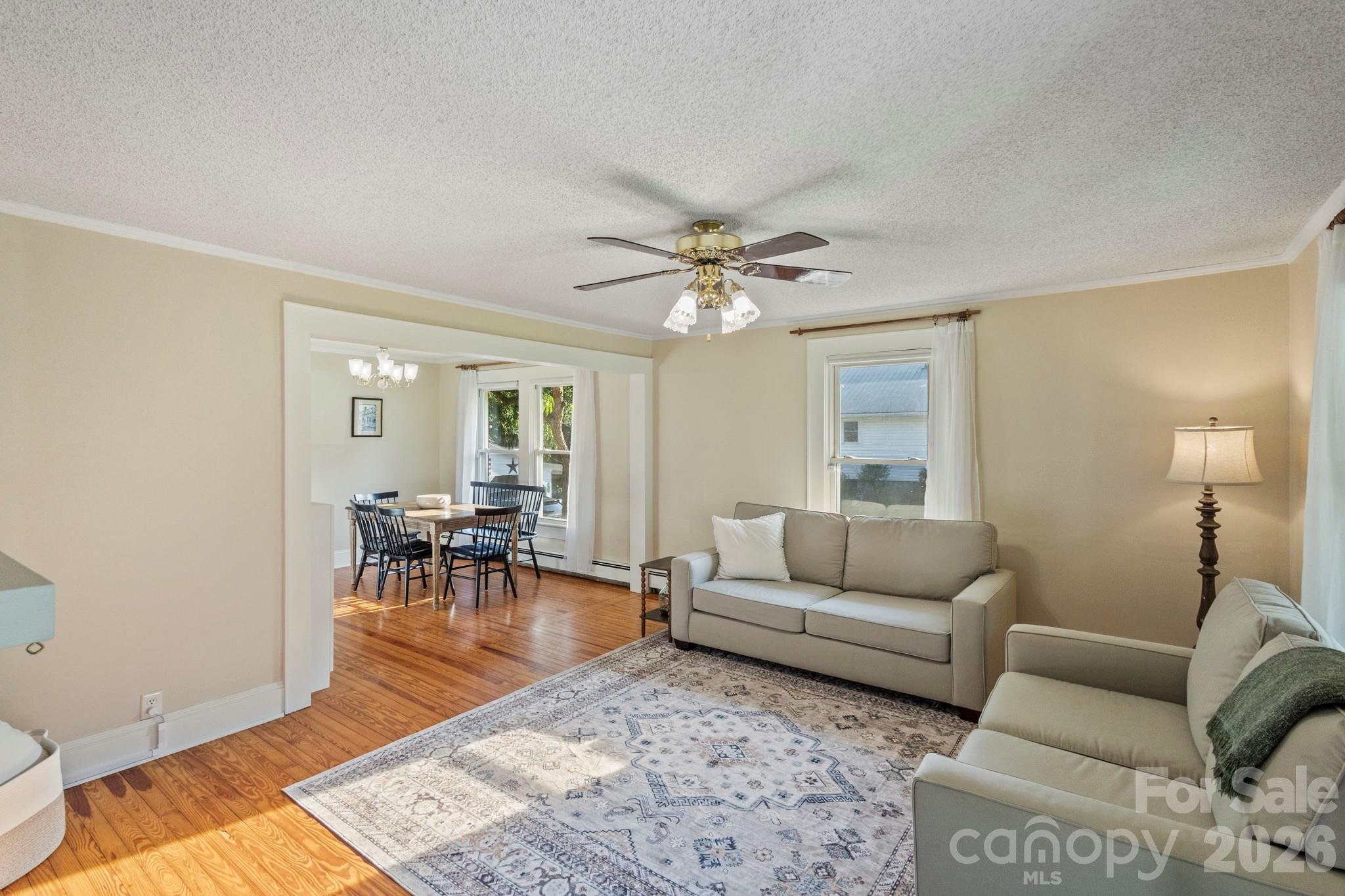 1810 Central Dr, Kannapolis, NC 28083