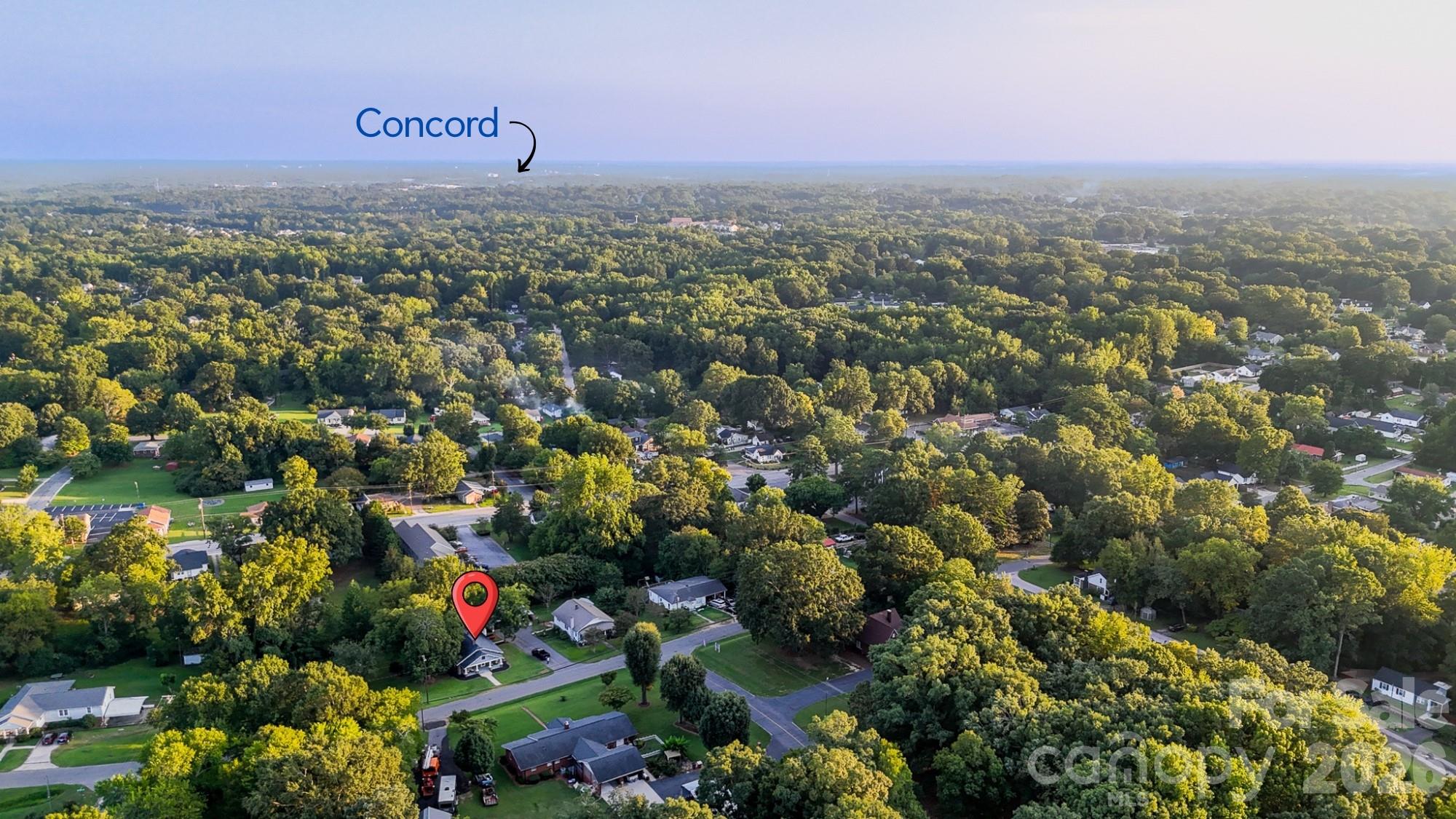 1810 Central Dr, Kannapolis, NC 28083