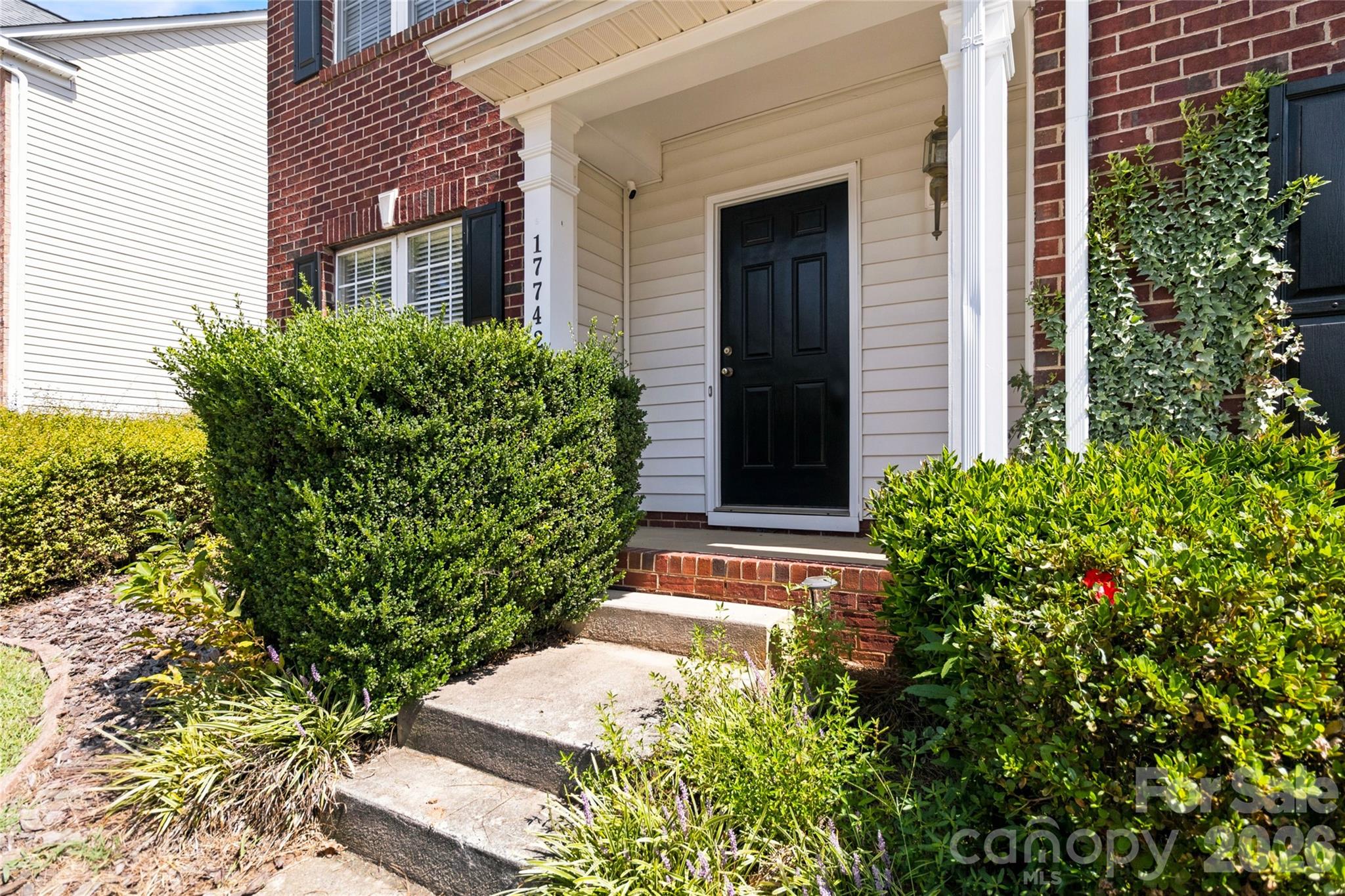 17742 Delmas Dr, Cornelius, NC 28031