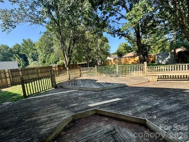7736 Prindle Lake Dr, Charlotte, NC 28227