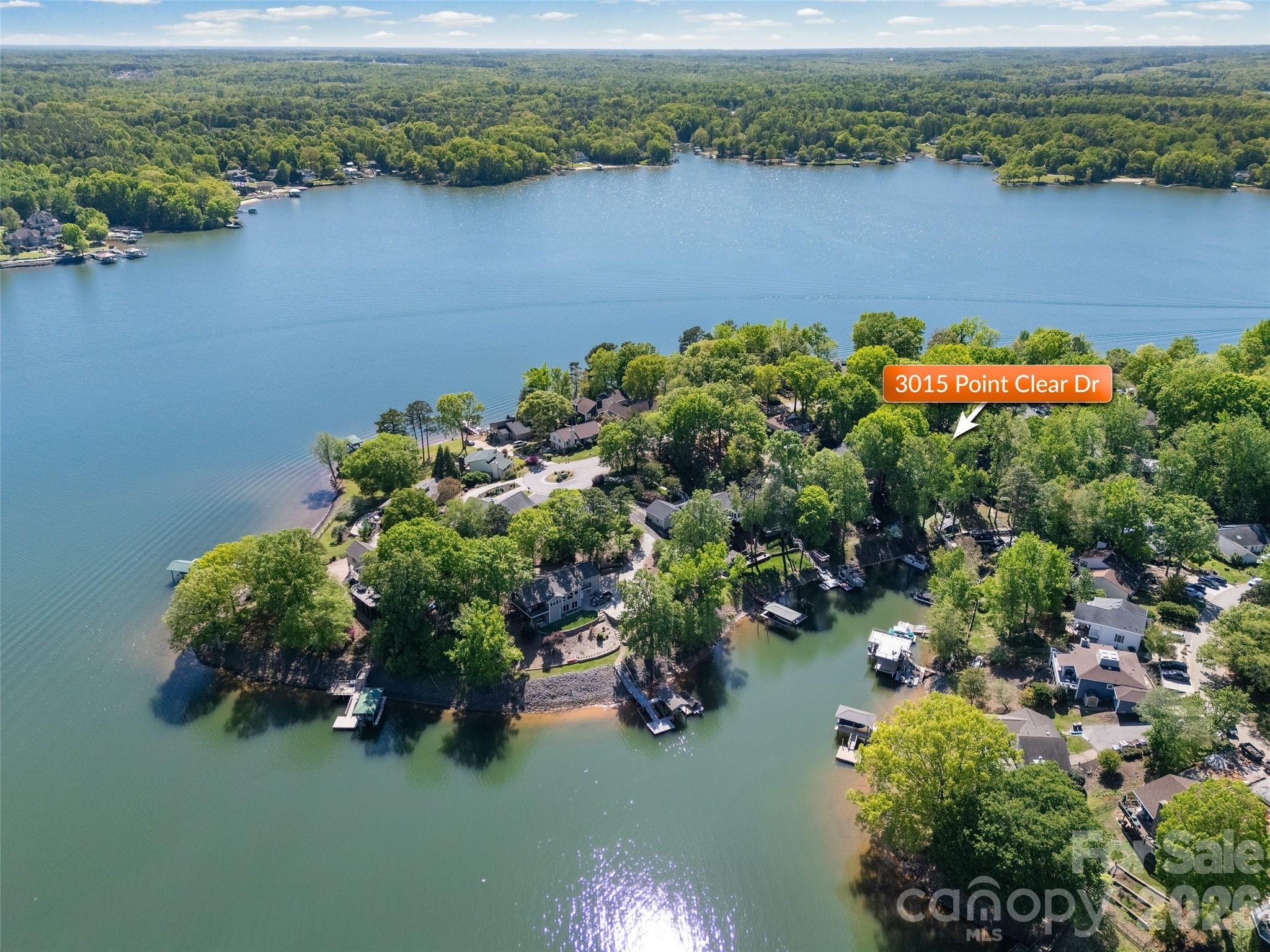 3015 Point Clear Dr, Tega Cay, SC 29708