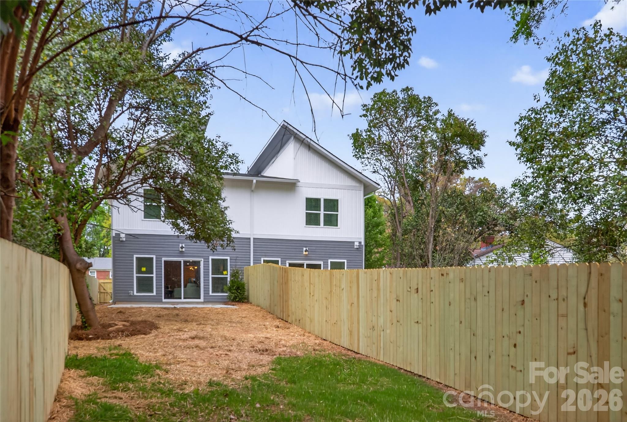 3217 Credenza Rd, Charlotte, NC 28208