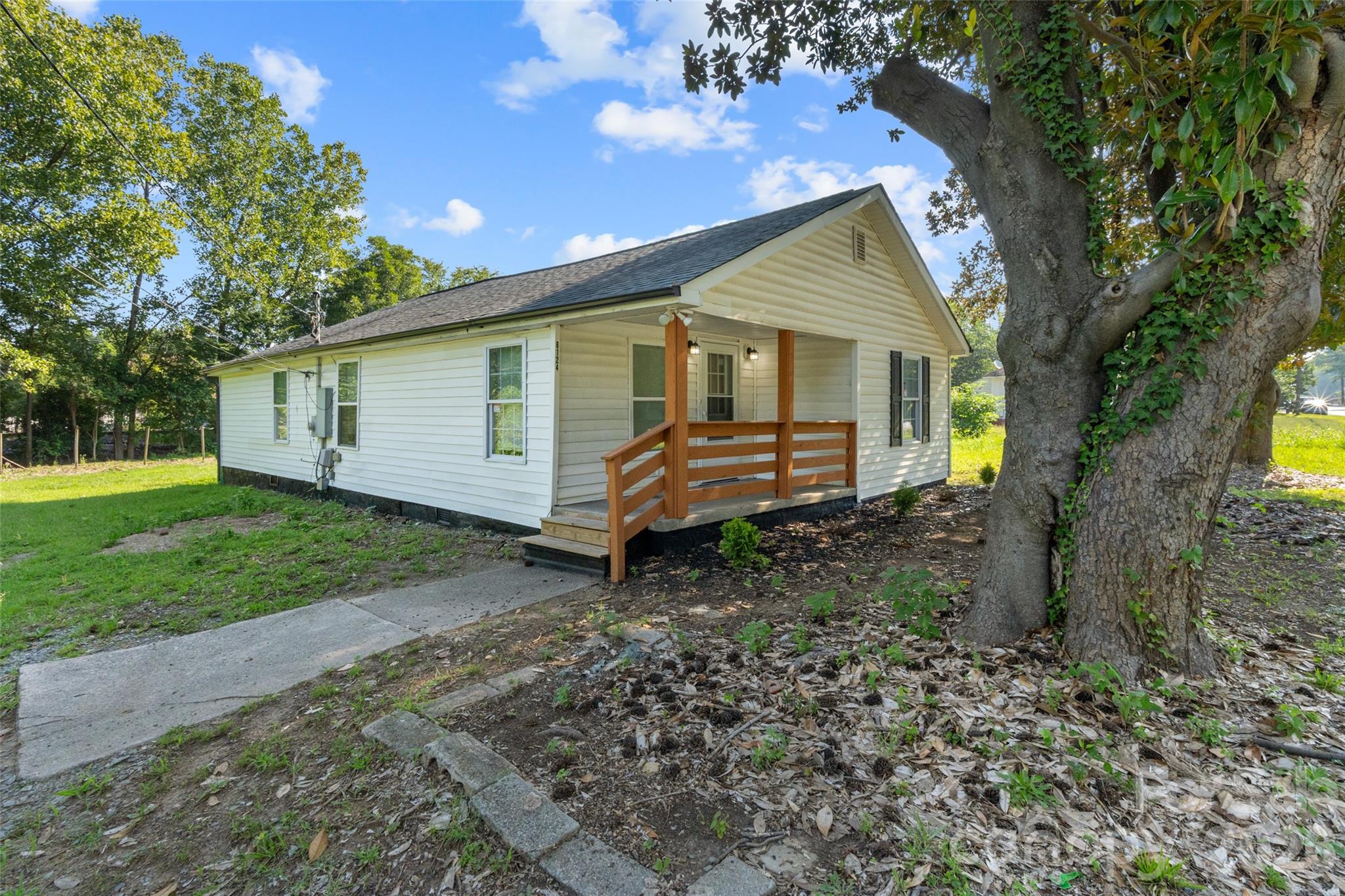 6124 Old Mt Holly Rd, Charlotte, NC 28208