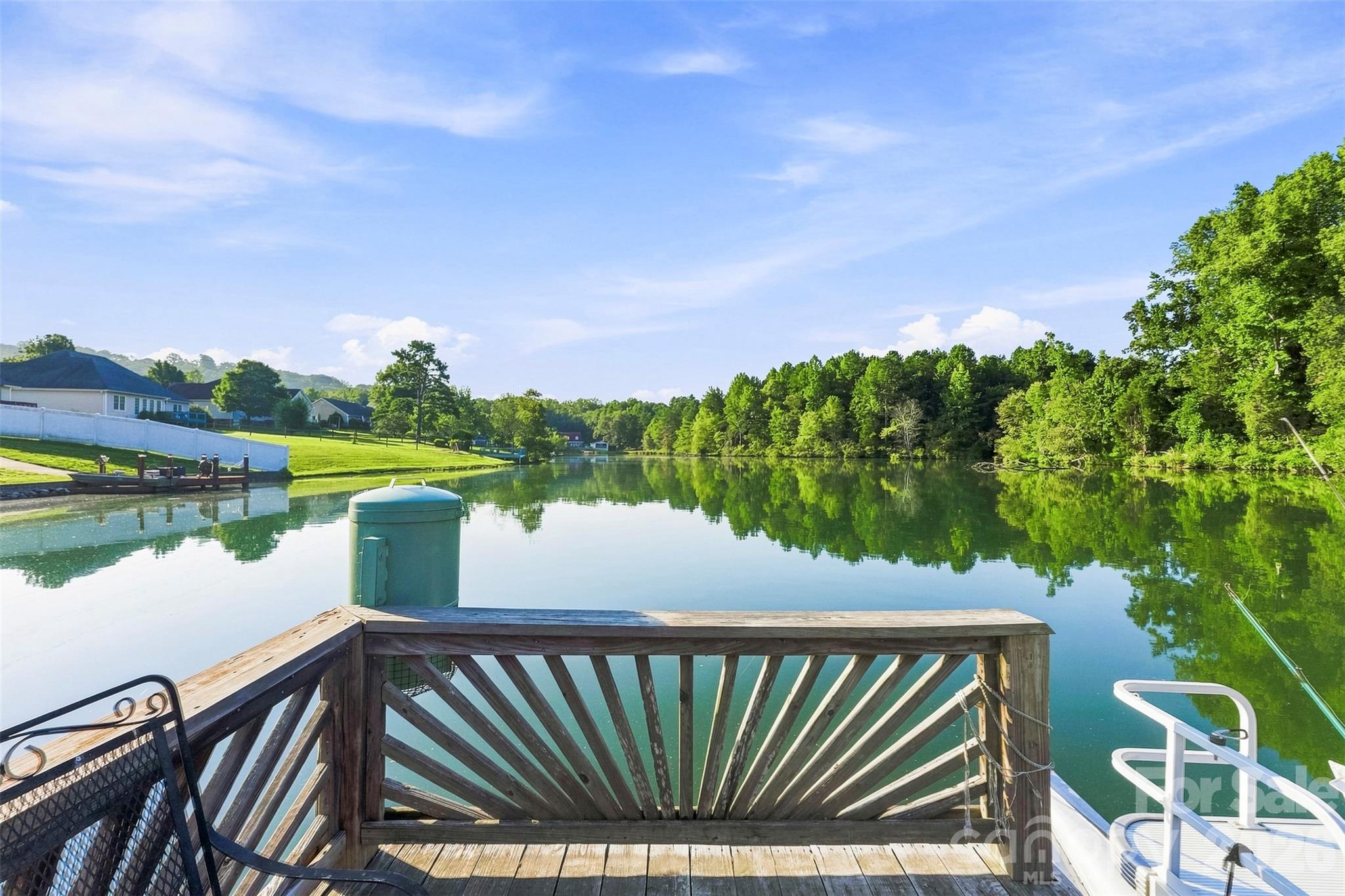1277 White Pond Dr, Gastonia, NC 28056