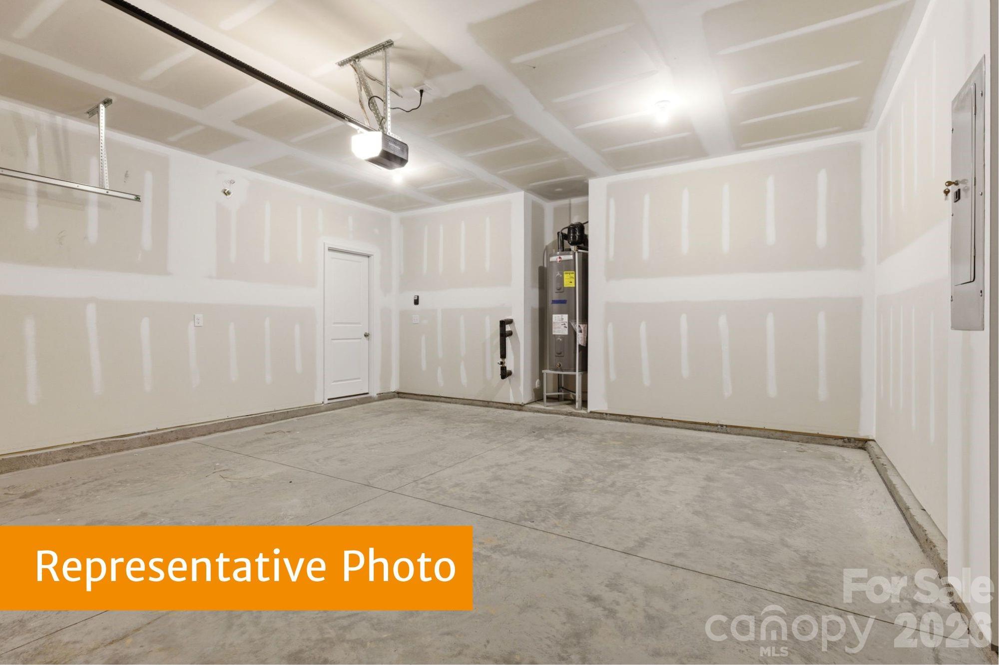 908 Rowe Crossing Dr, Newton, NC 28658