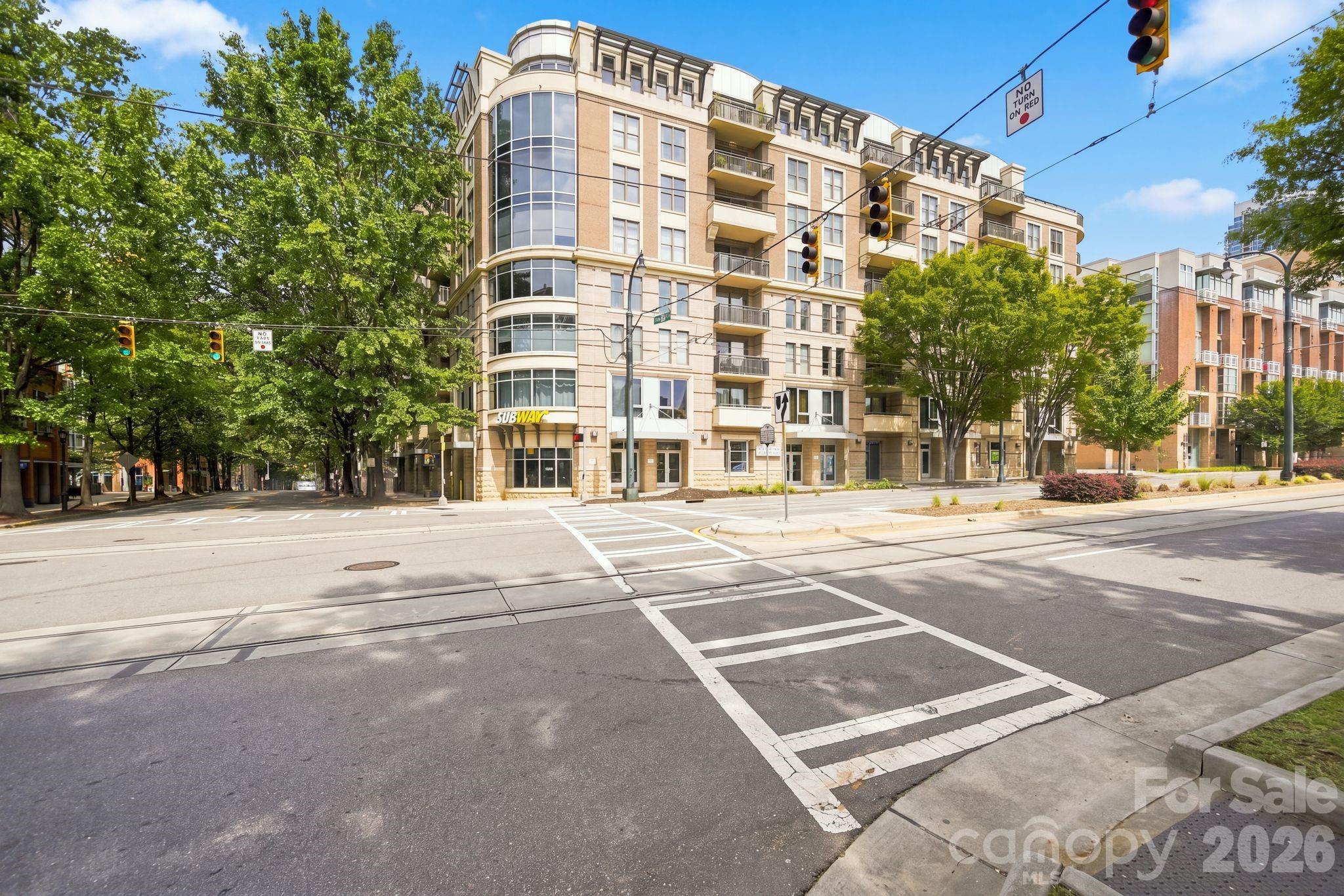 718 W Trade St #808, Charlotte, NC 28202