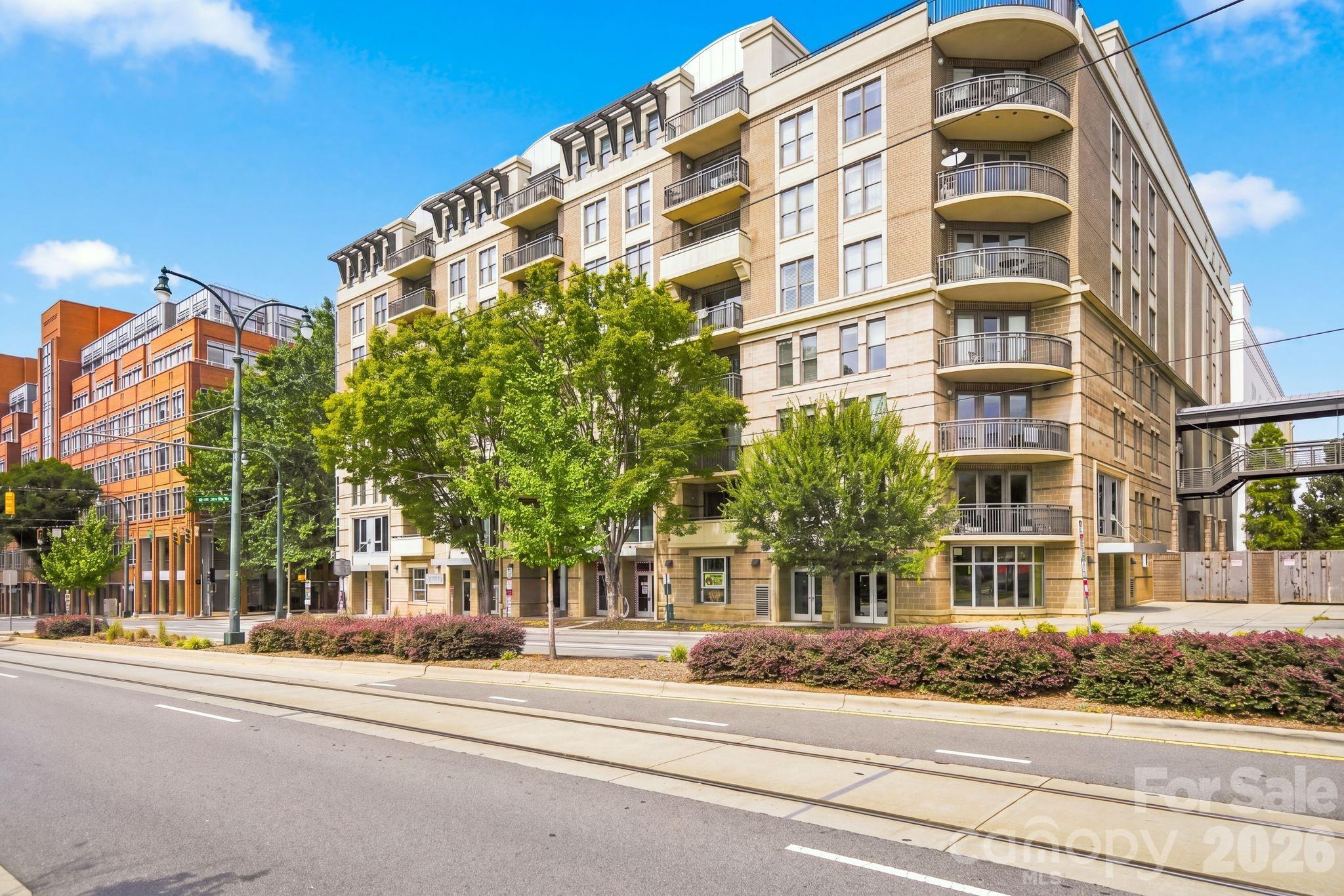 718 W Trade St #808, Charlotte, NC 28202