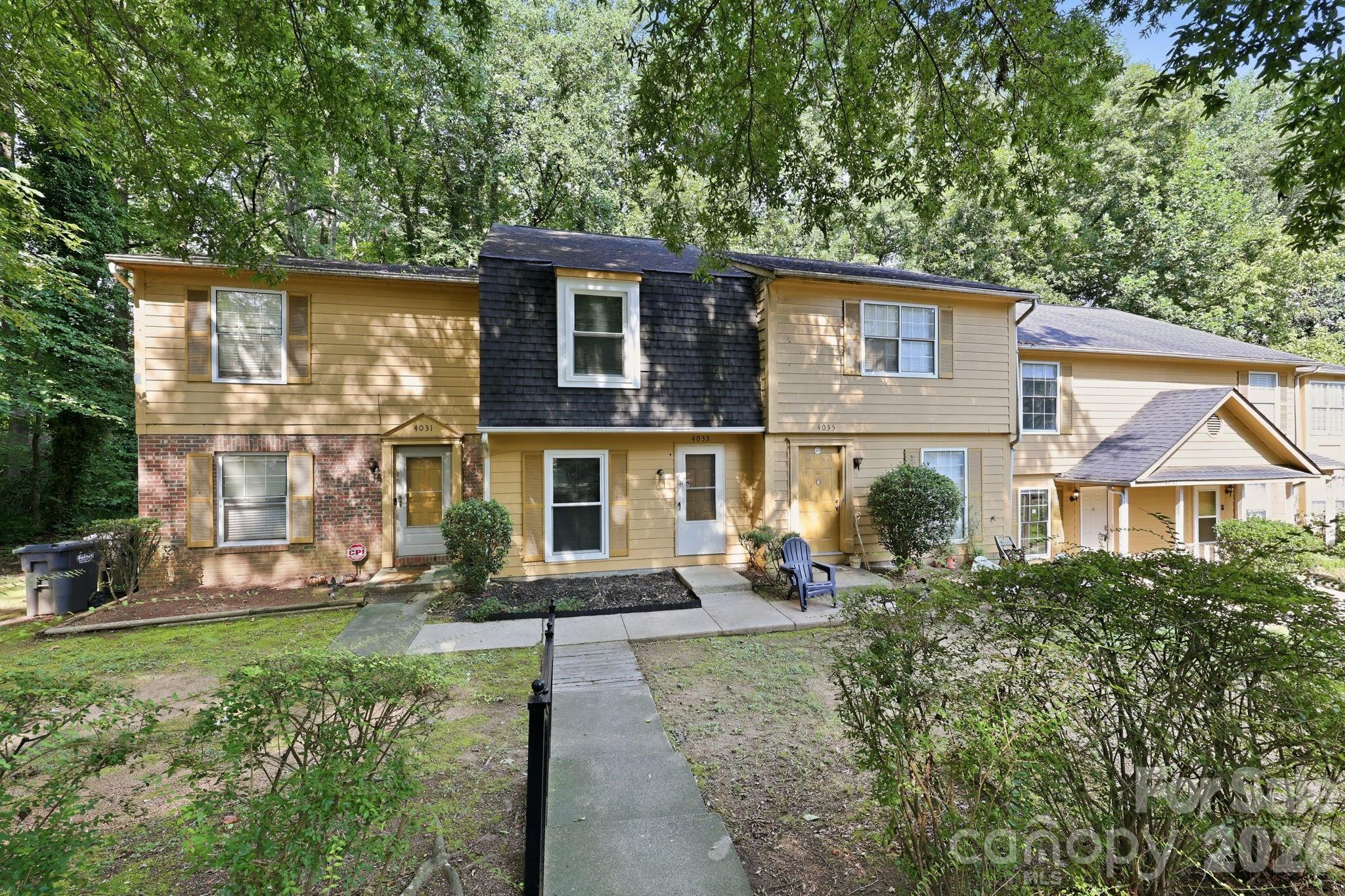 4033 Briarhill Dr, Charlotte, NC 28215