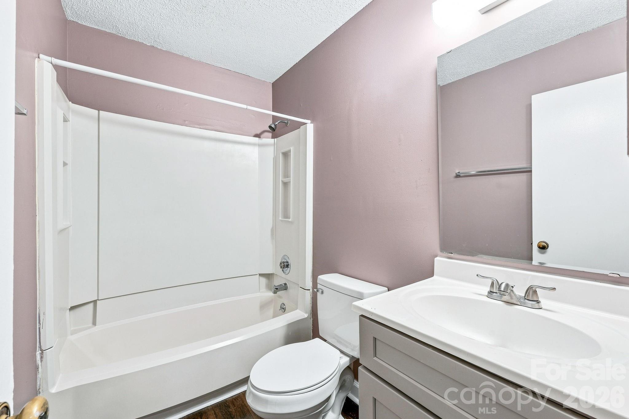 4033 Briarhill Dr, Charlotte, NC 28215