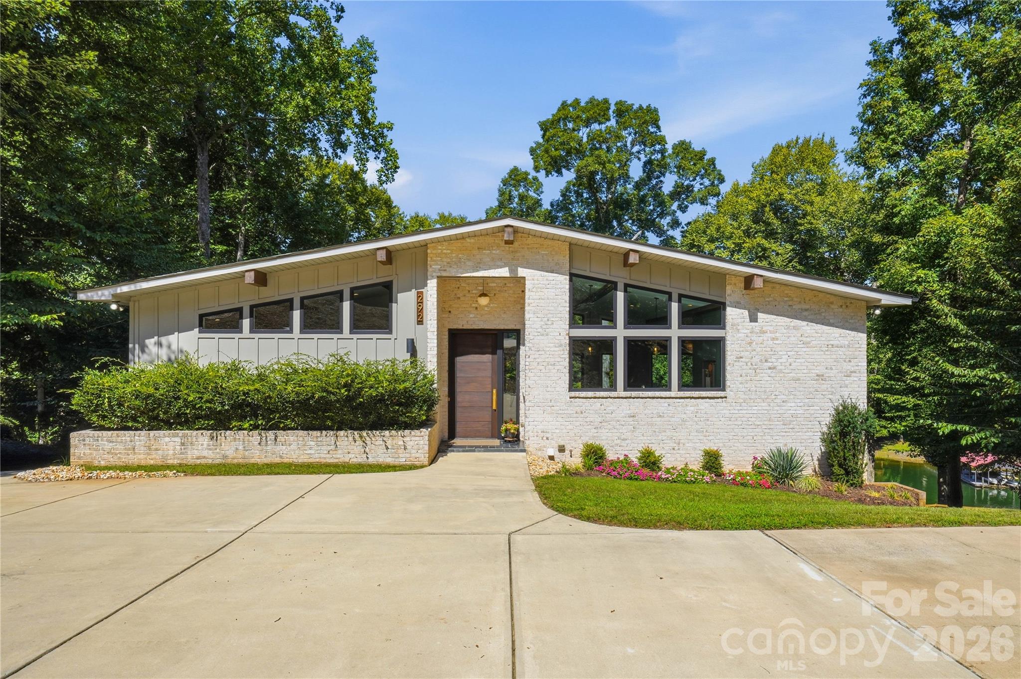 292 Clark Cove Rd, Statesville, NC 28677