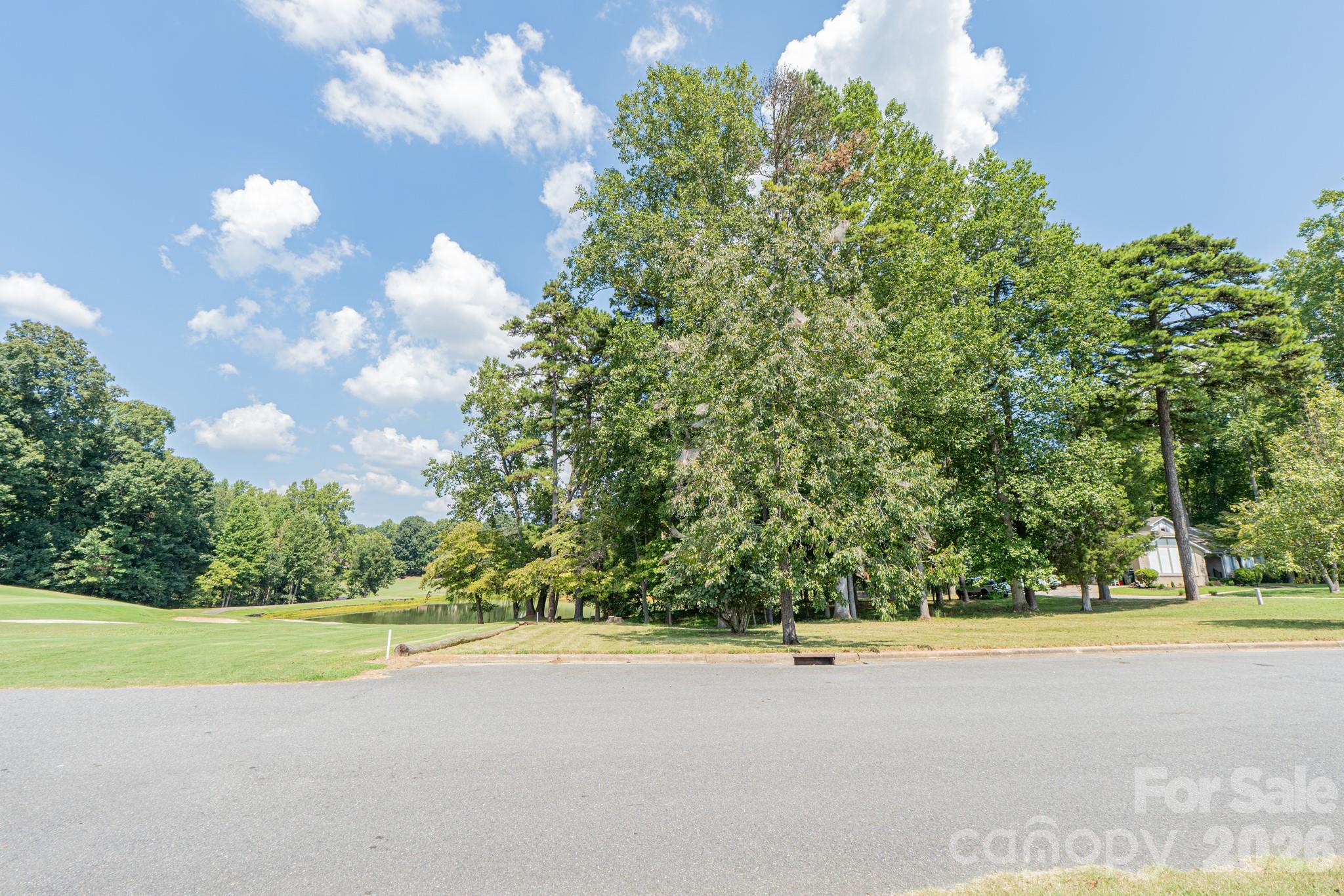 1074 Country Club Dr, Cherryville, NC 28021