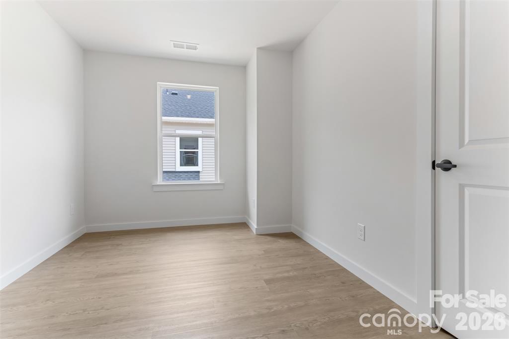 239-241 6th Avenue Dr SW #1, Conover, NC 28613