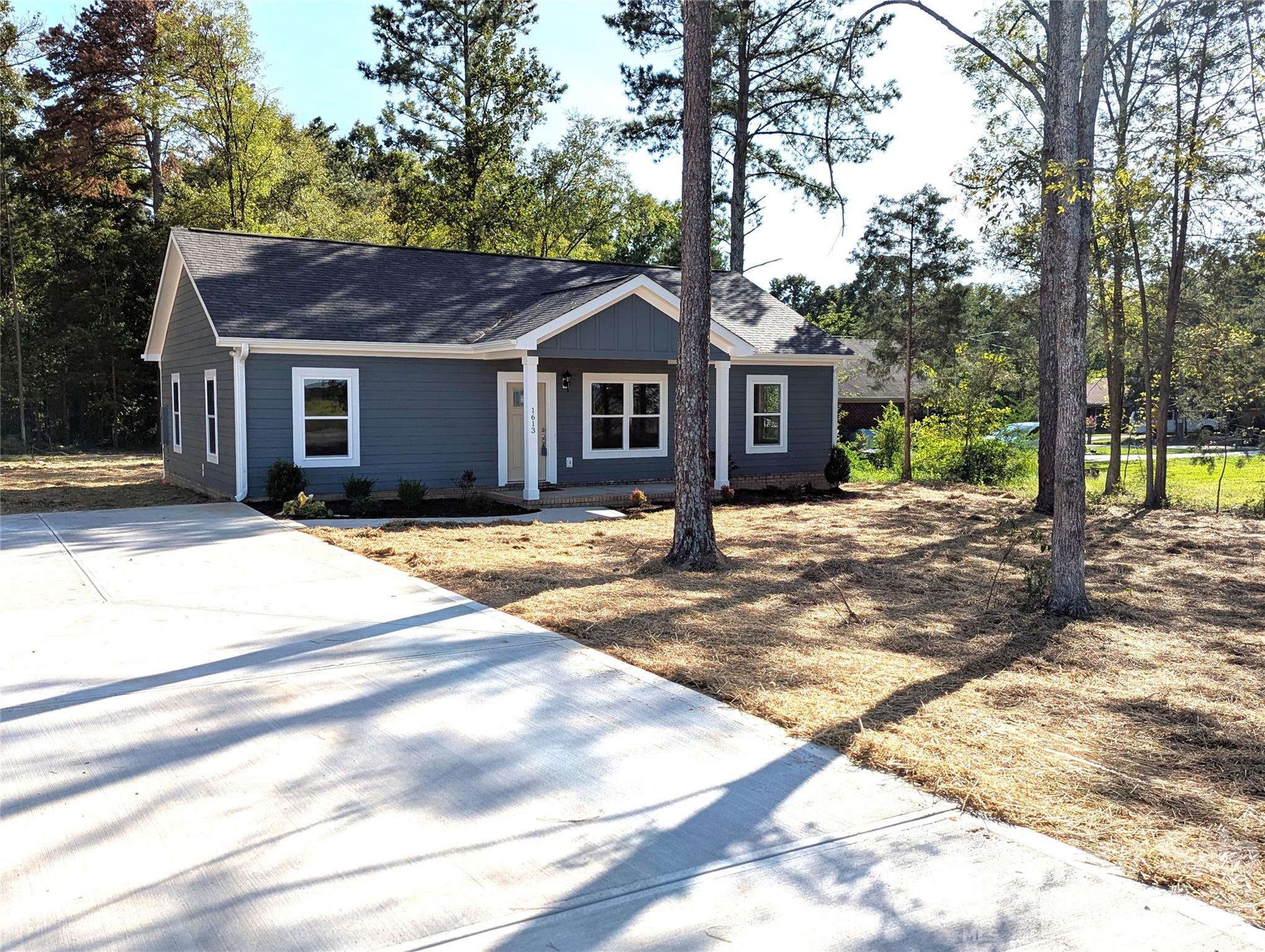 1613 N Sutherland Ave, Monroe, NC 28110