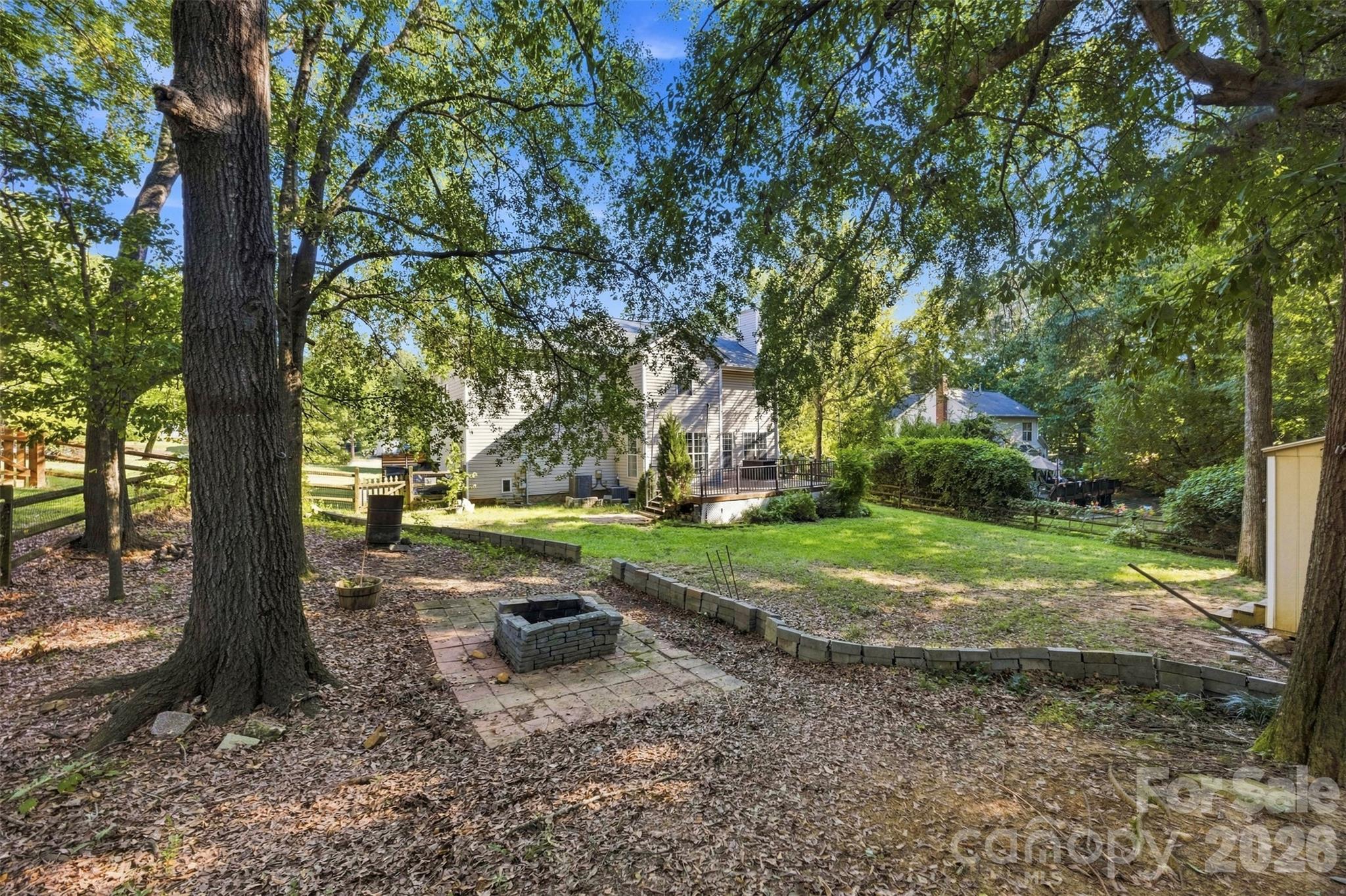 10409 Northwoods Forest Dr, Charlotte, NC 28214