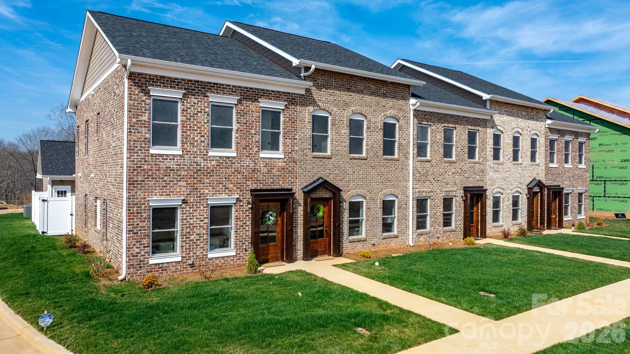 2111 24th Street Ln SE, Hickory, NC 28602