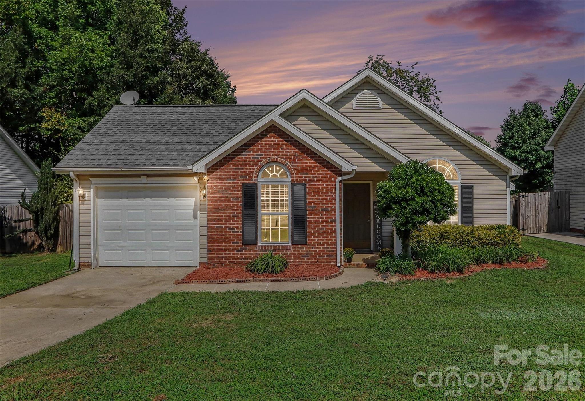 416 Mcginn Grove Dr, Charlotte, NC 28216