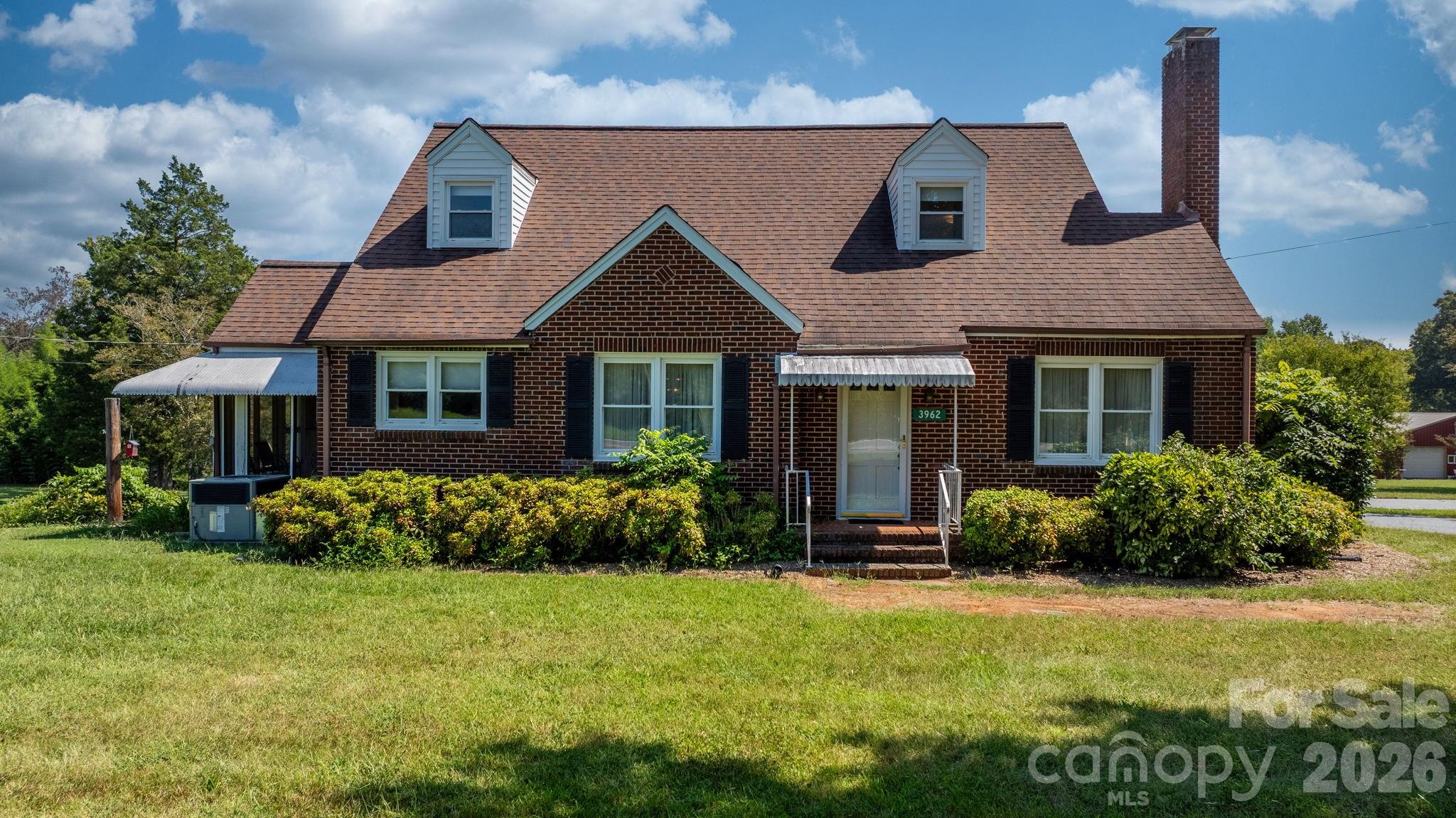 3962 Startown Rd, Newton, NC 28658