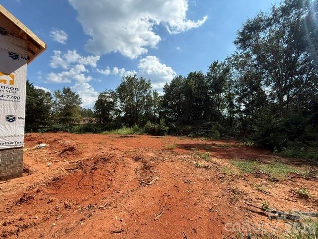2116 Kks Ct, Newton, NC 28658