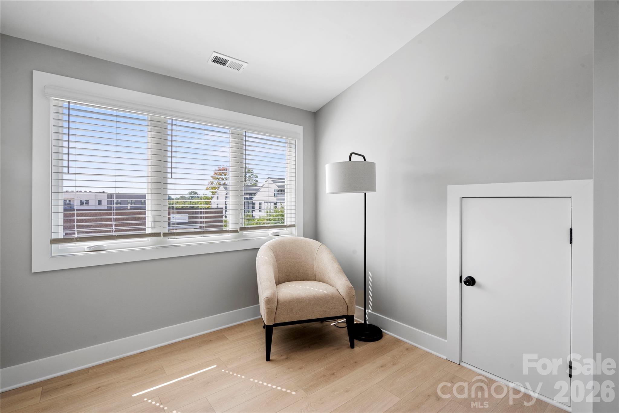 246 Freeland Ln, Charlotte, NC 28217