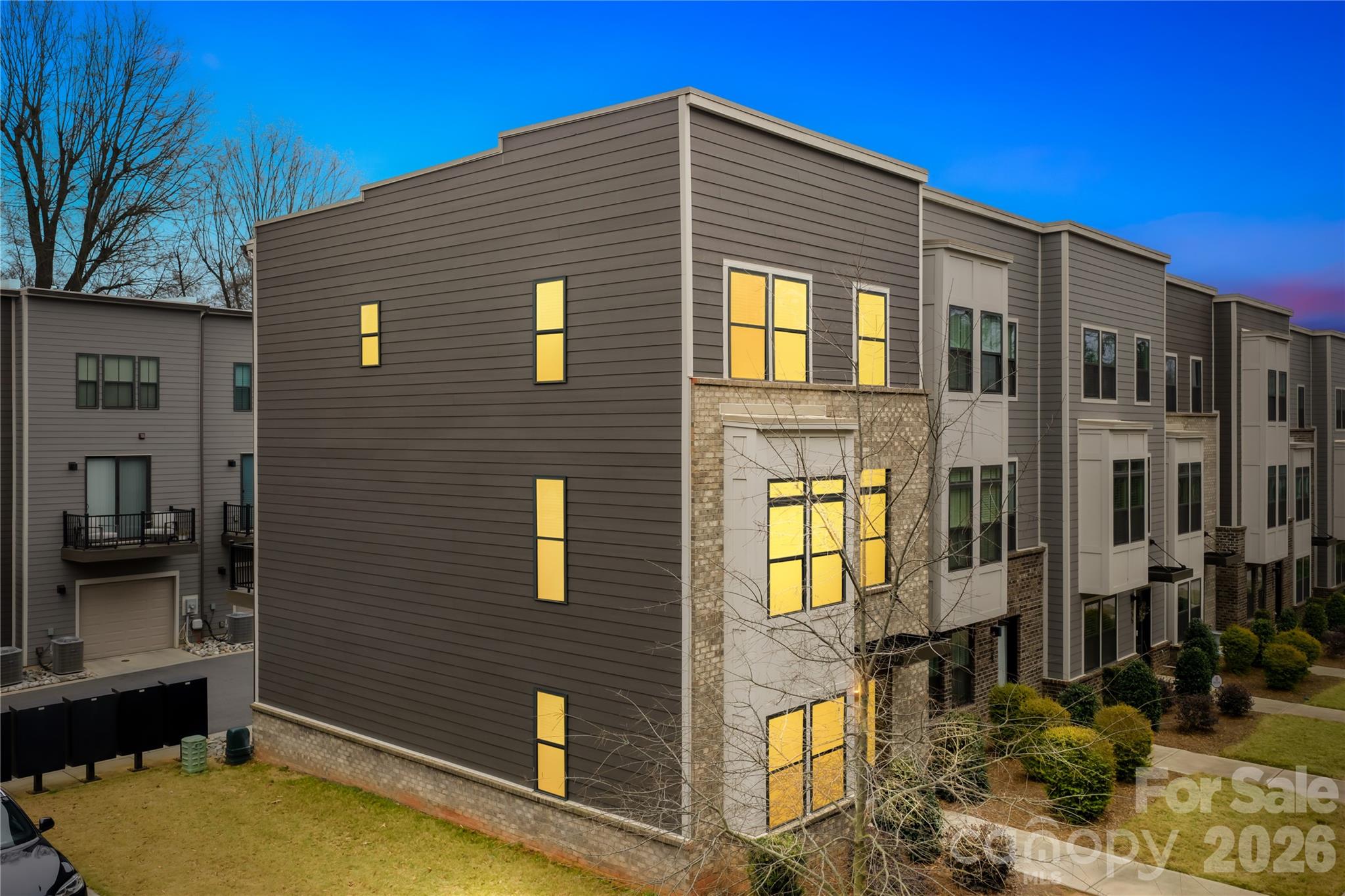 563 Nantahala Dr, Charlotte, NC 28211