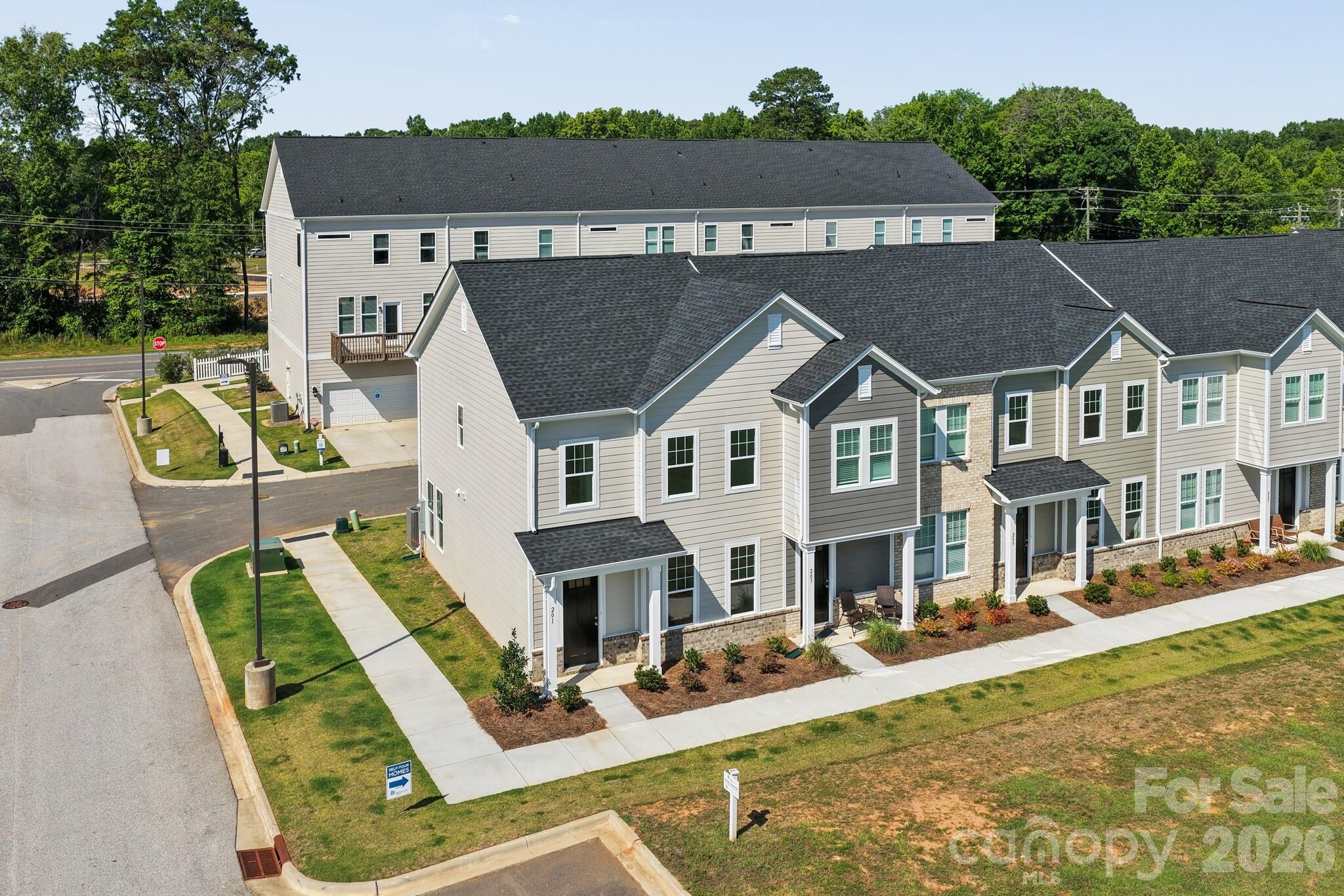 205 Vanguard Ln #15, Gastonia, NC 28056