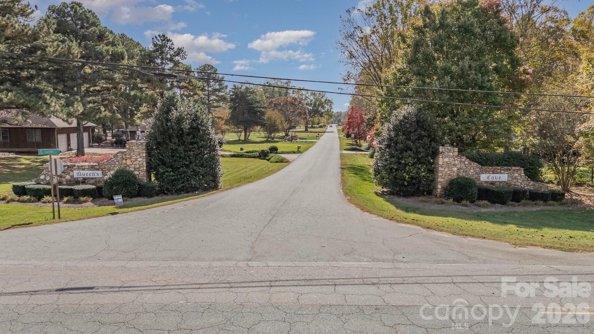 332-A Queens Cove Rd, Mooresville, NC 28117