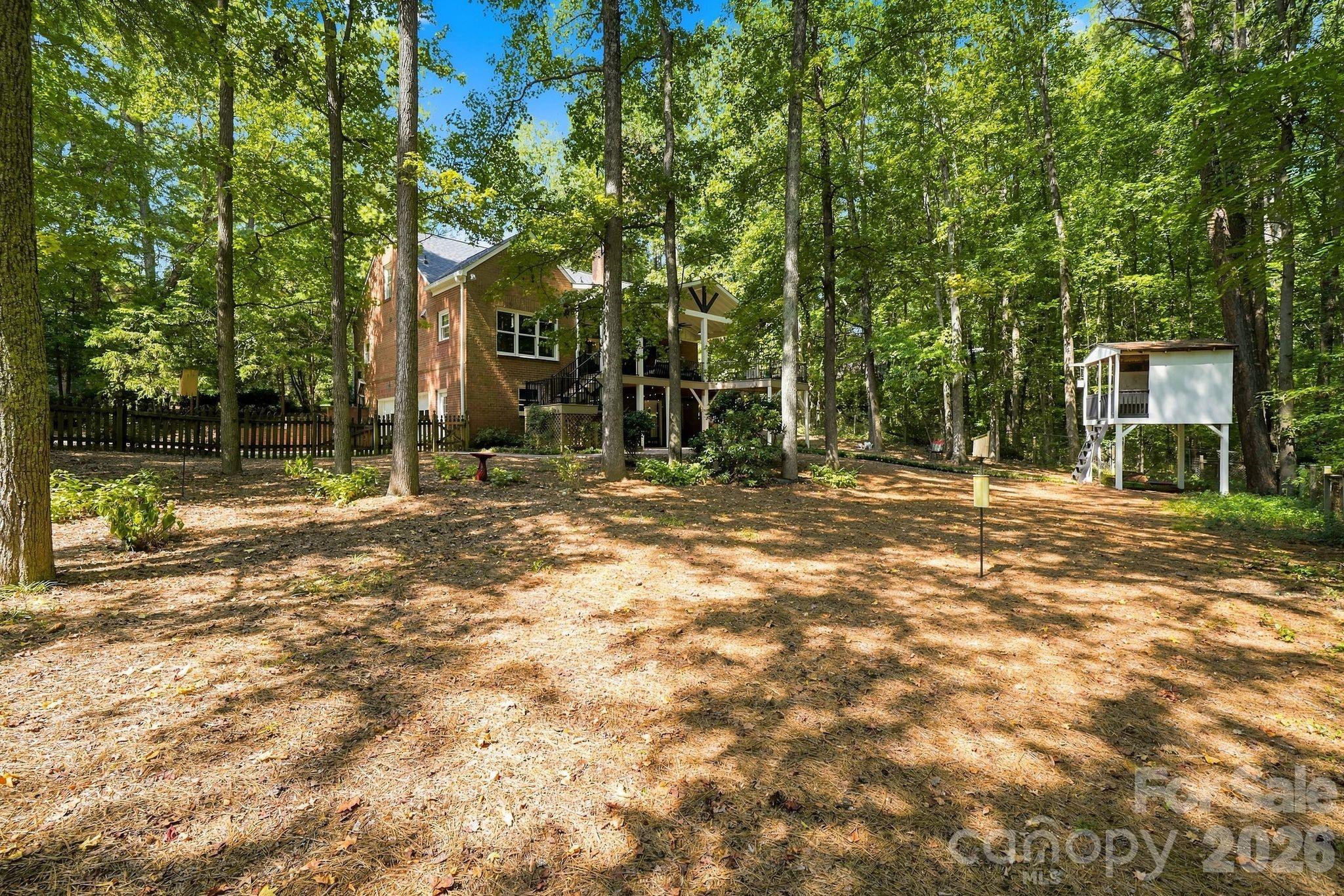 405 Pine Rd, Davidson, NC 28036