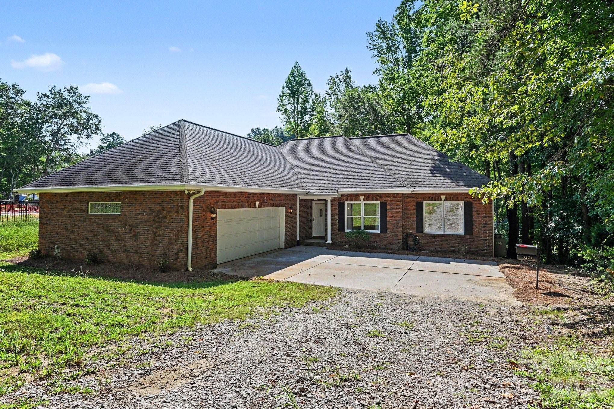 8271 Long Island Rd, Catawba, NC 28609