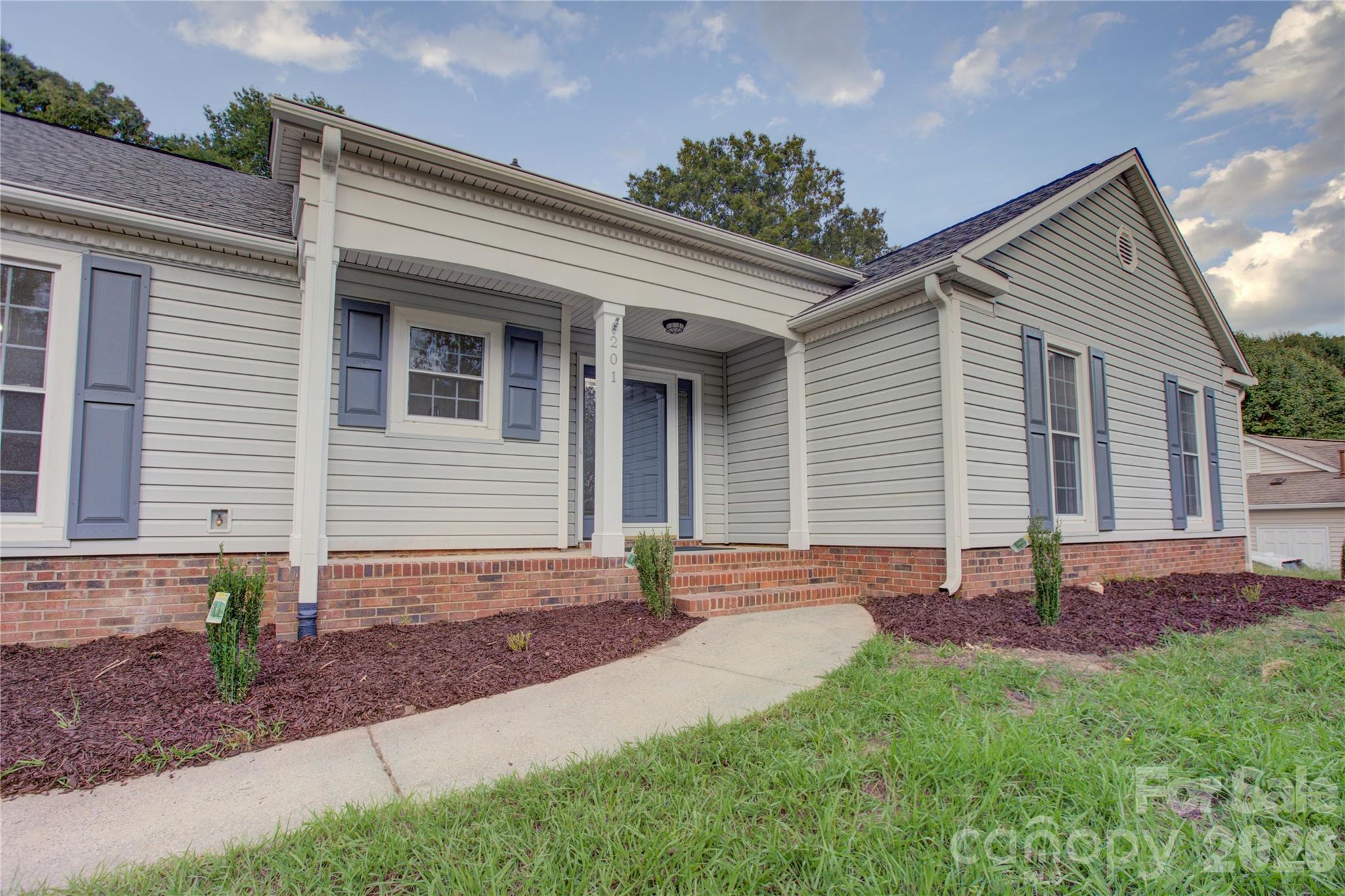 201 Sandymead Rd, Matthews, NC 28105