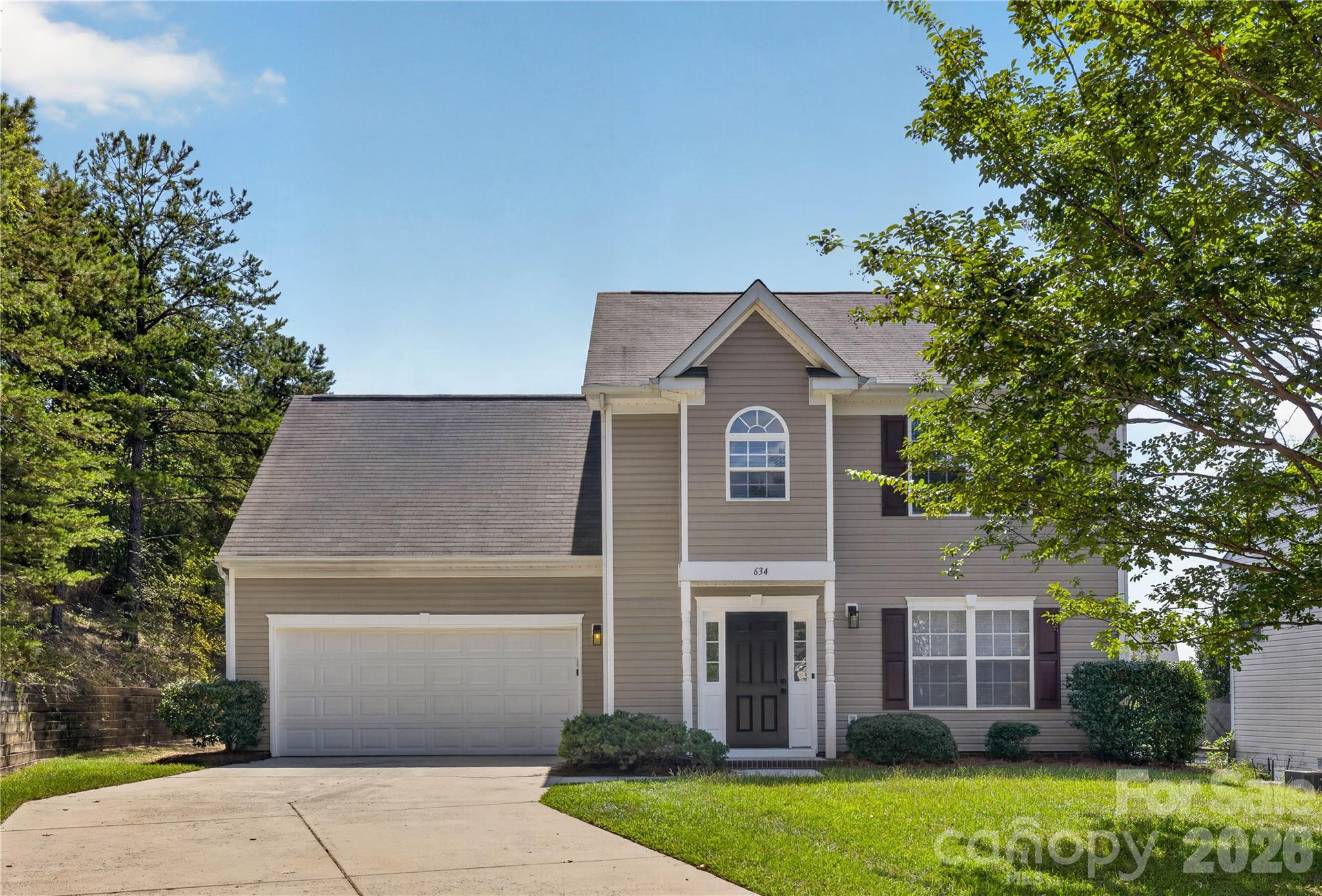 634 Longacre Dr, Charlotte, NC 28214