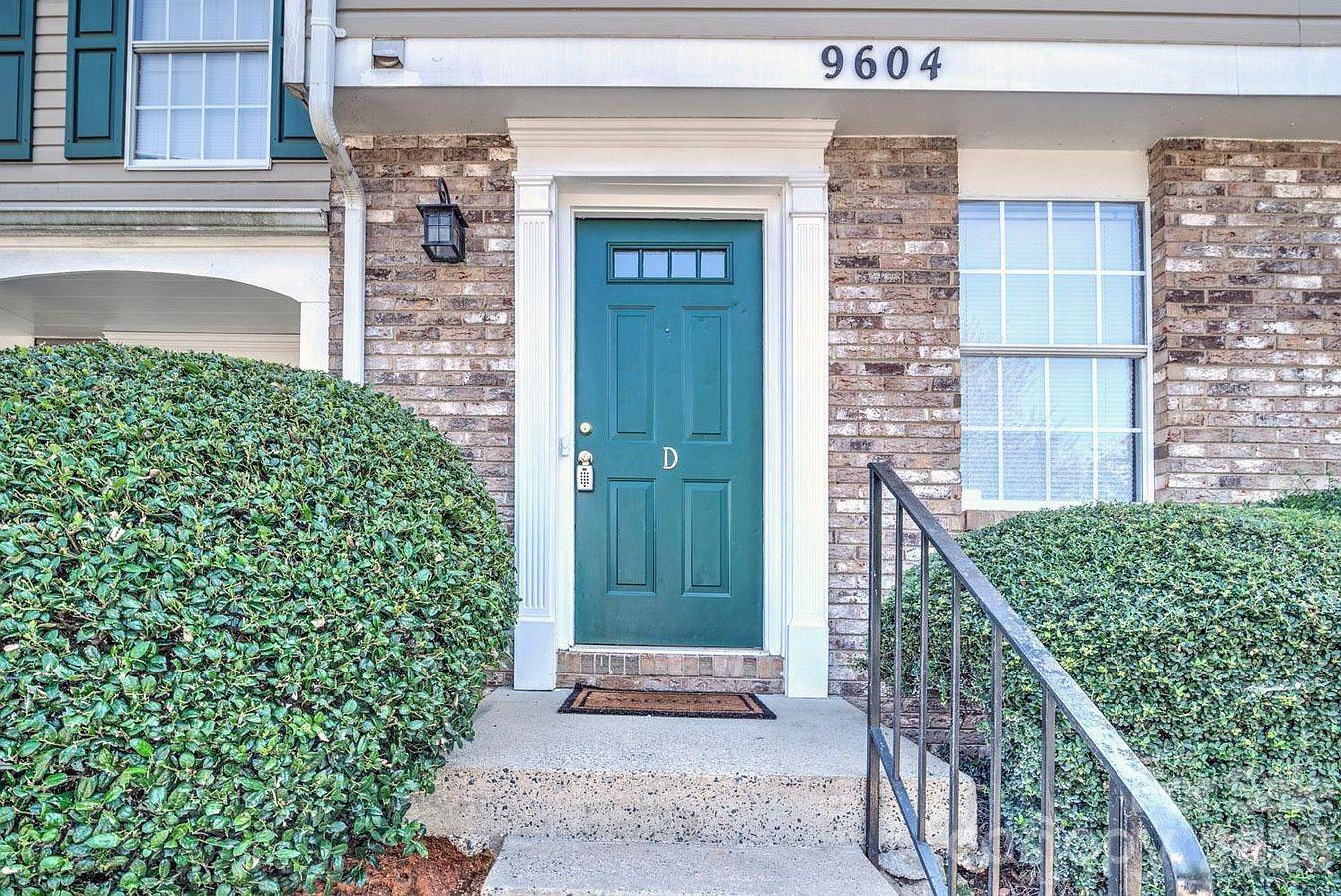 9604 Vinca Cir, Charlotte, NC 28213