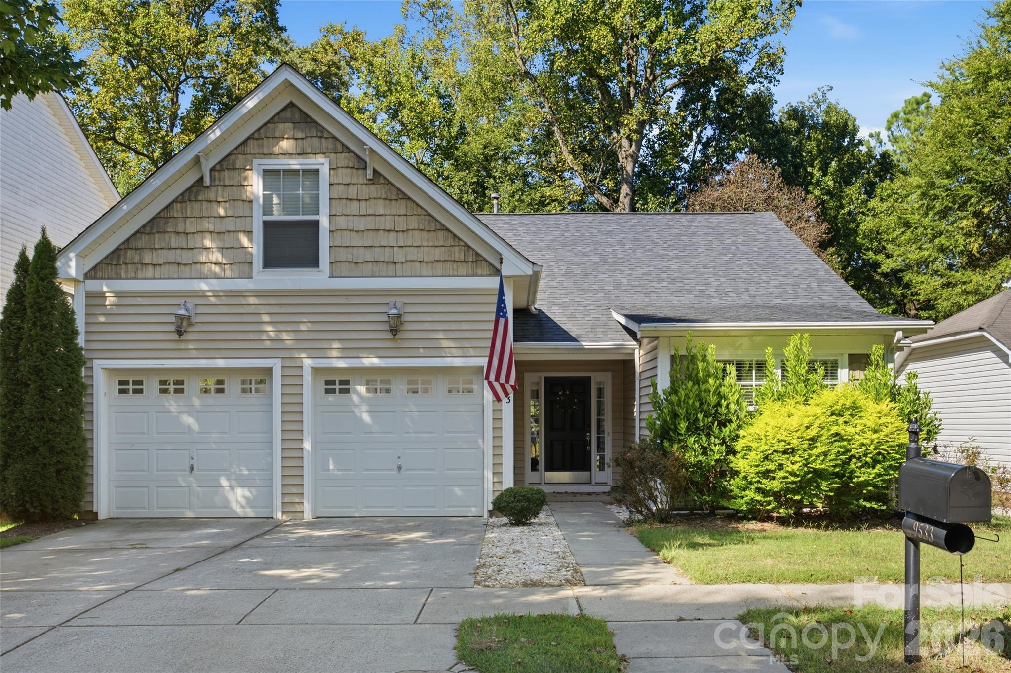9533 Brighthaven Ln, Charlotte, NC 28214
