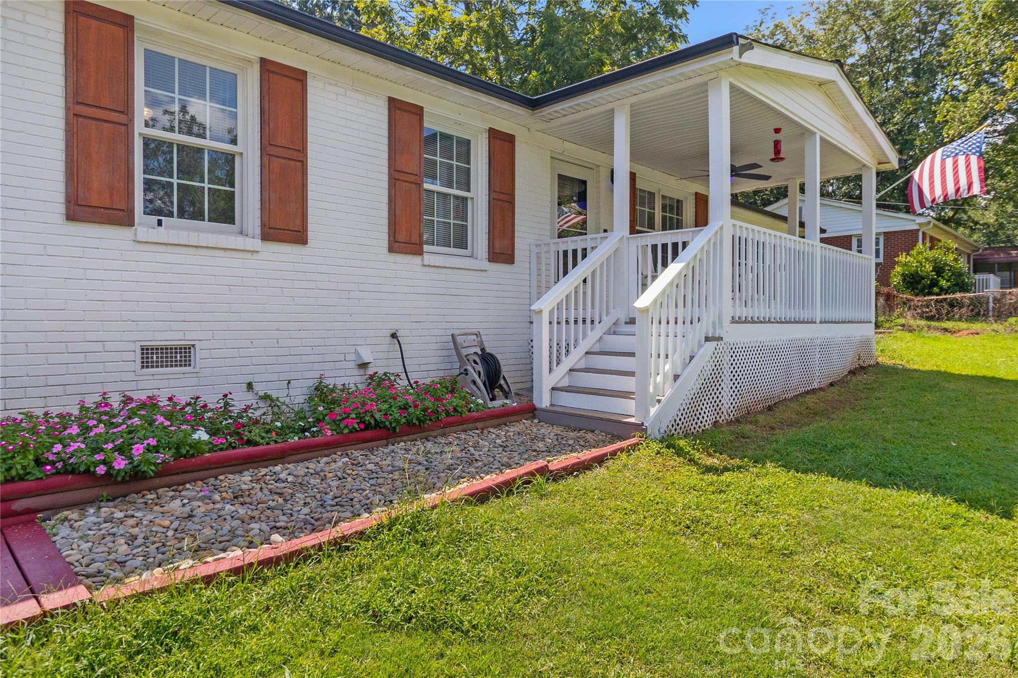3601 Chapelwood Dr, Gastonia, NC 28052