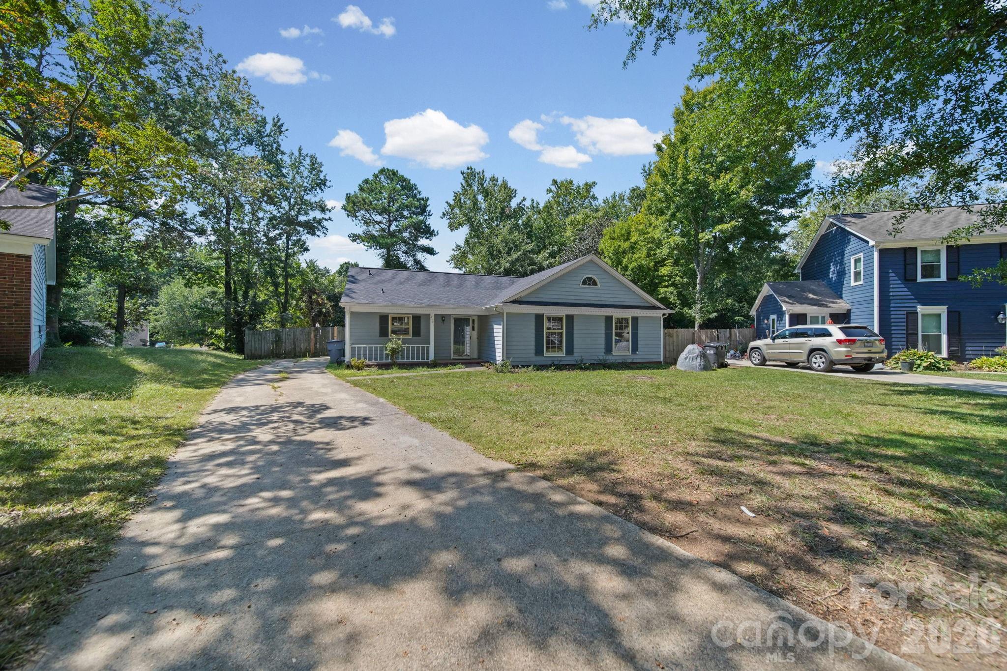 4301 Claybury Ct, Charlotte, NC 28227