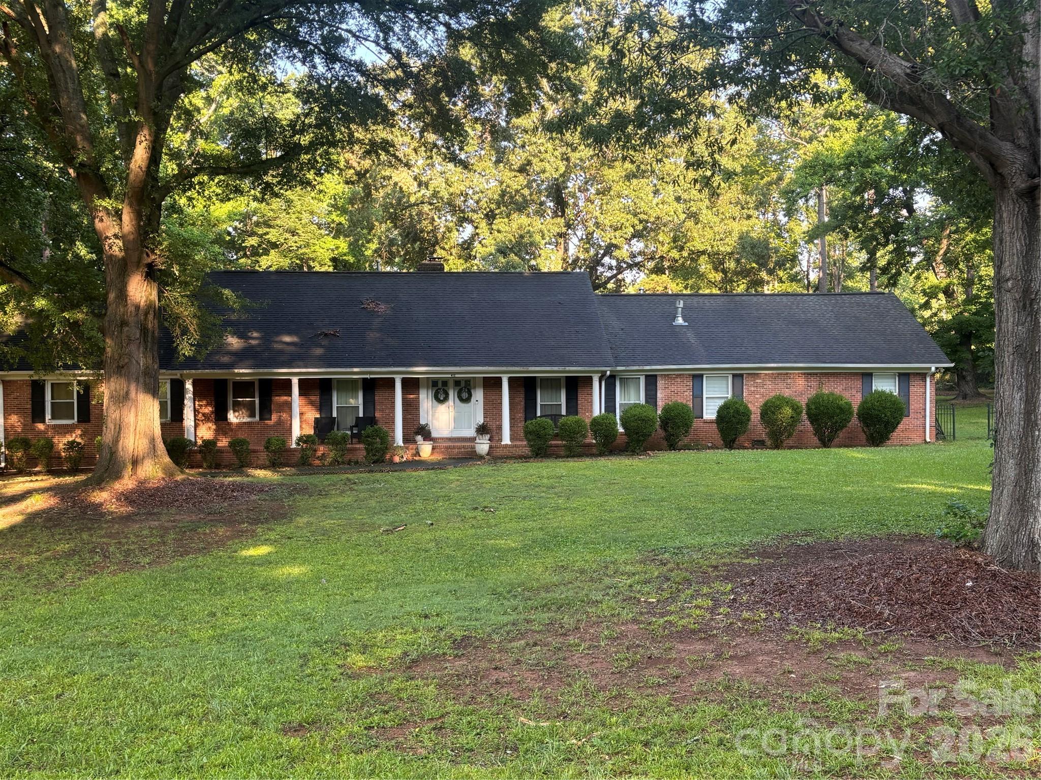 412 Brackenbury Ln, Charlotte, NC 28270