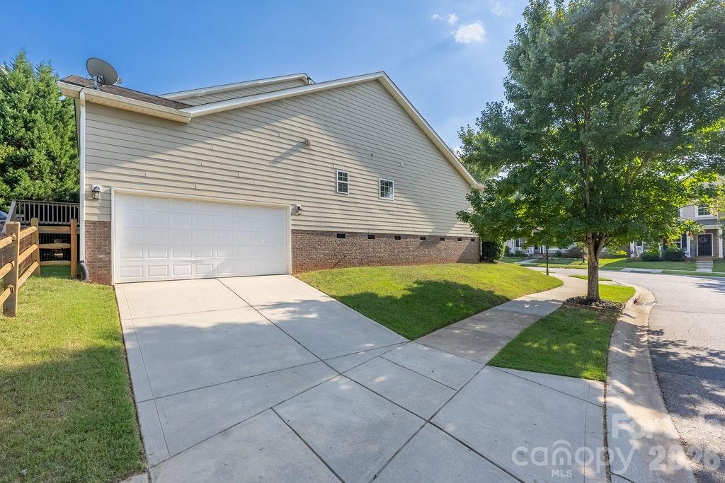 6519 Olmsford Dr, Huntersville, NC 28078