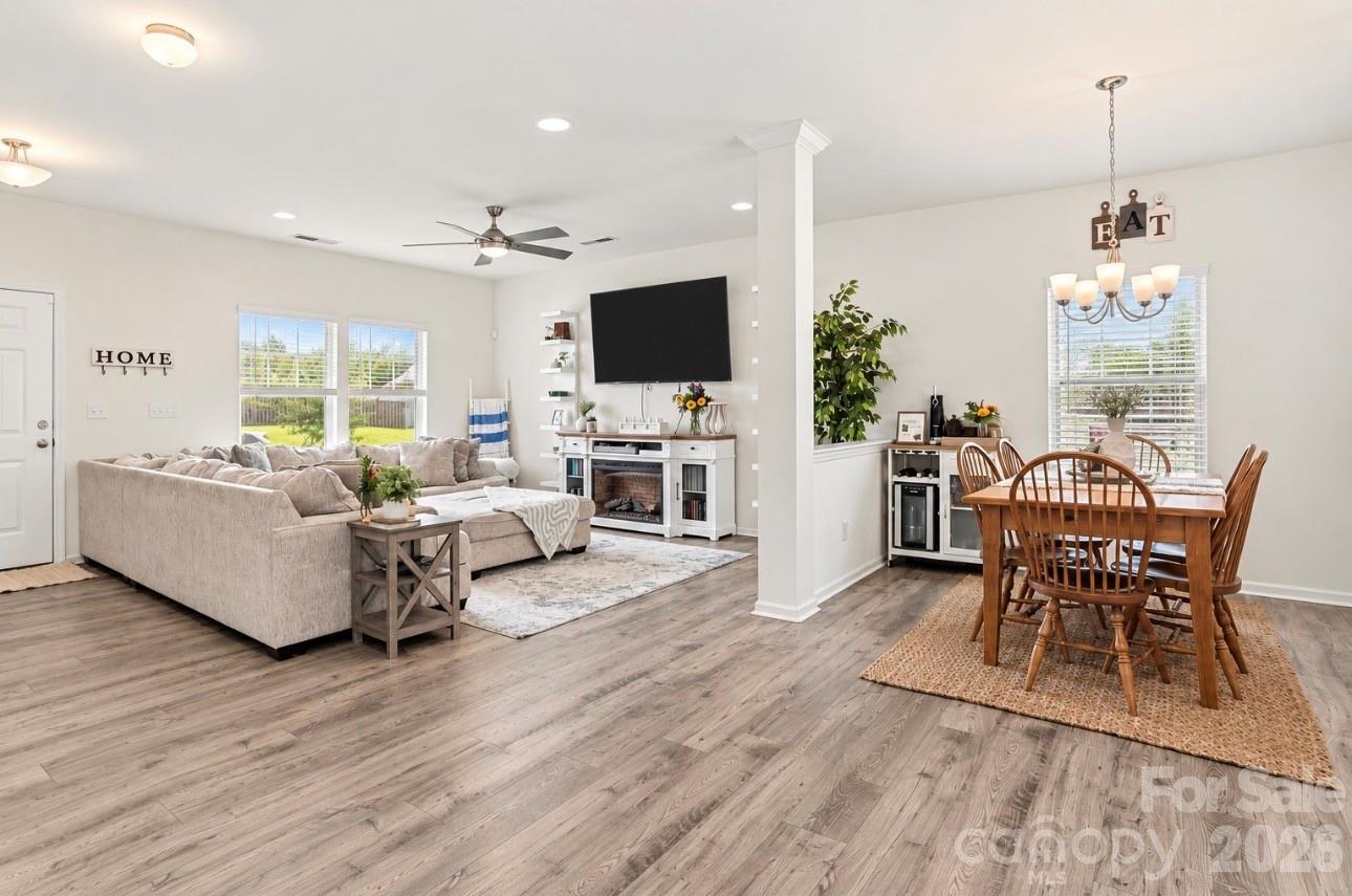 10304 Holly Park Dr, Charlotte, NC 28214
