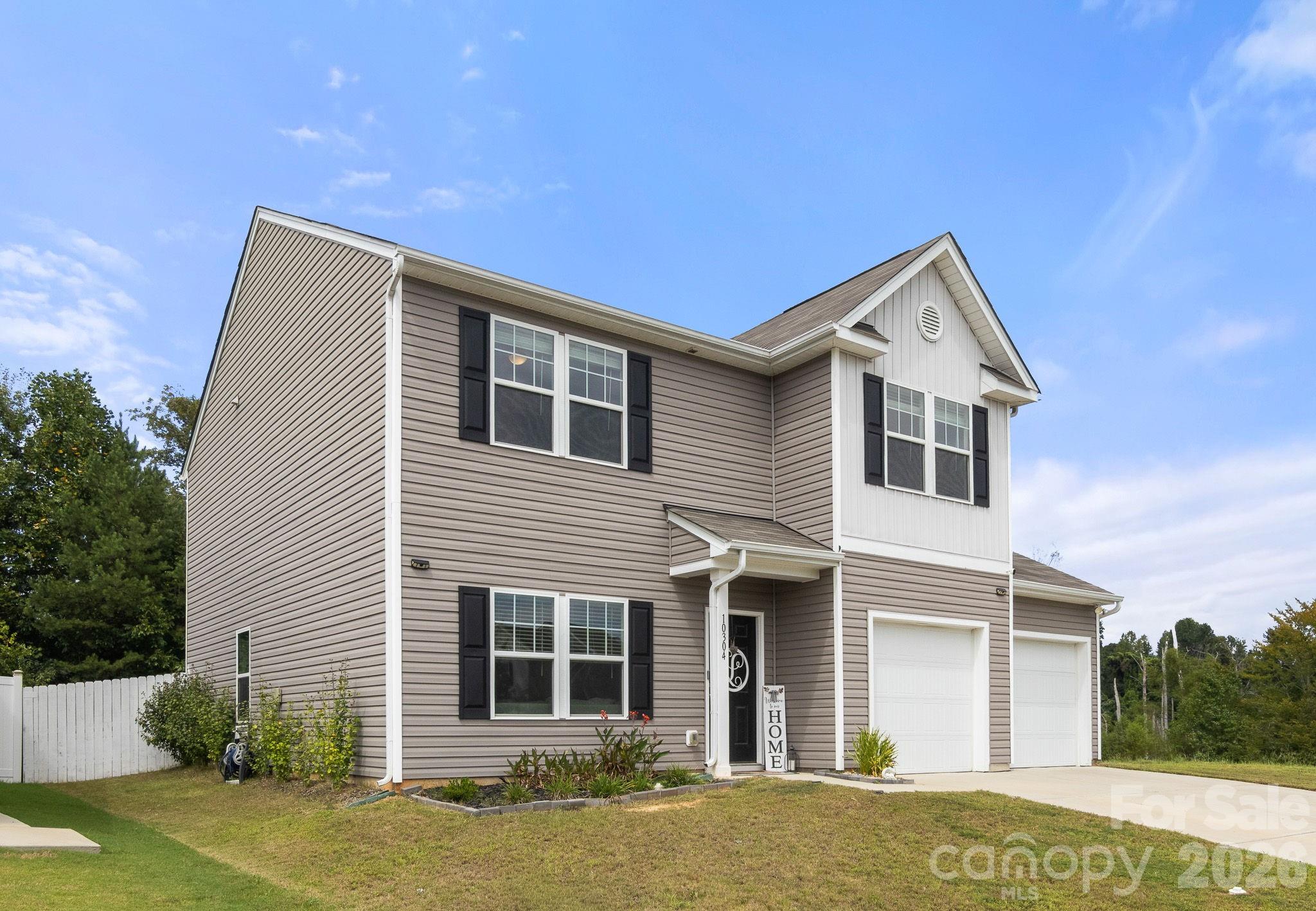 10304 Holly Park Dr, Charlotte, NC 28214