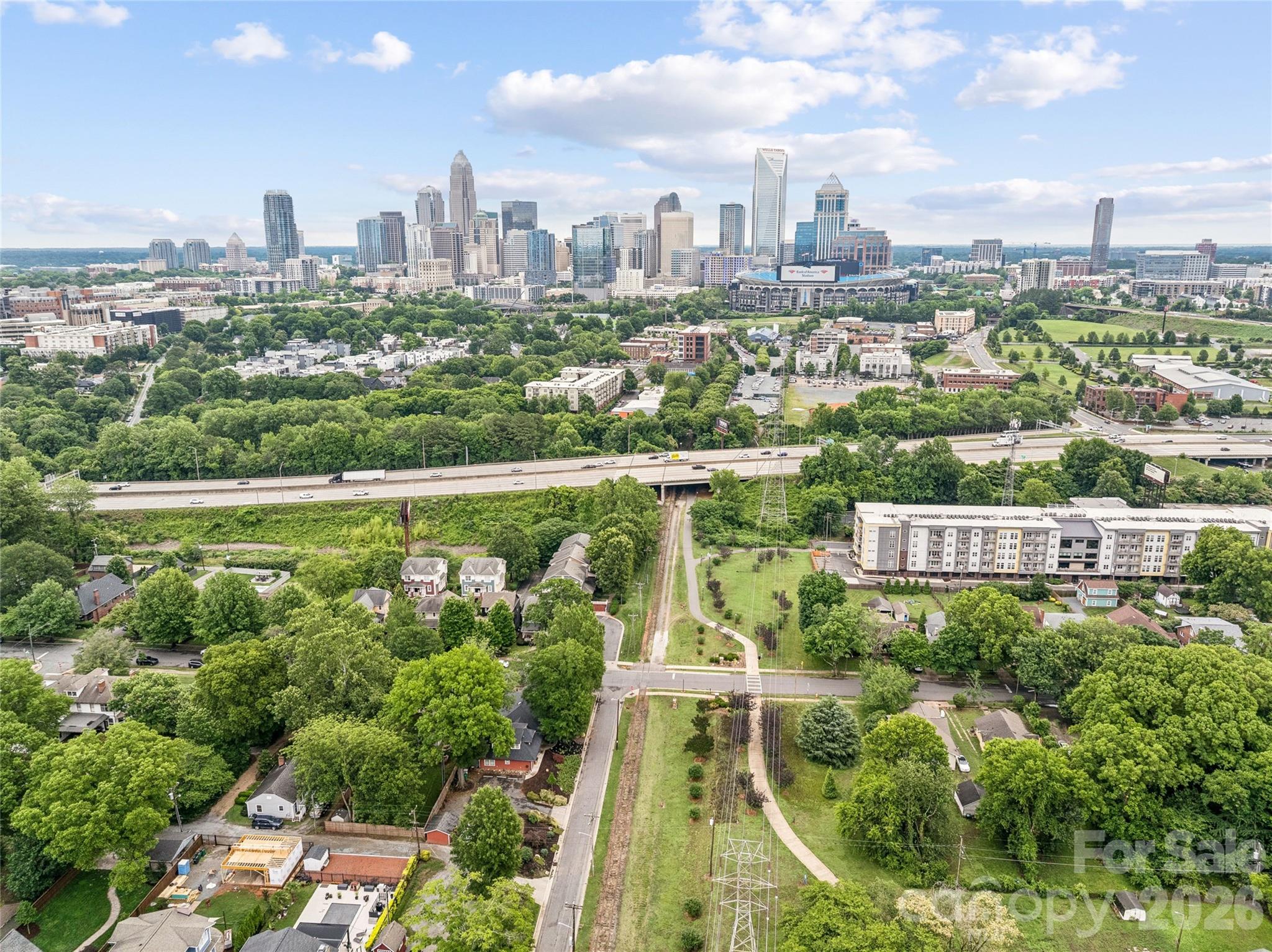 700 Woodruff Pl, Charlotte, NC 28208