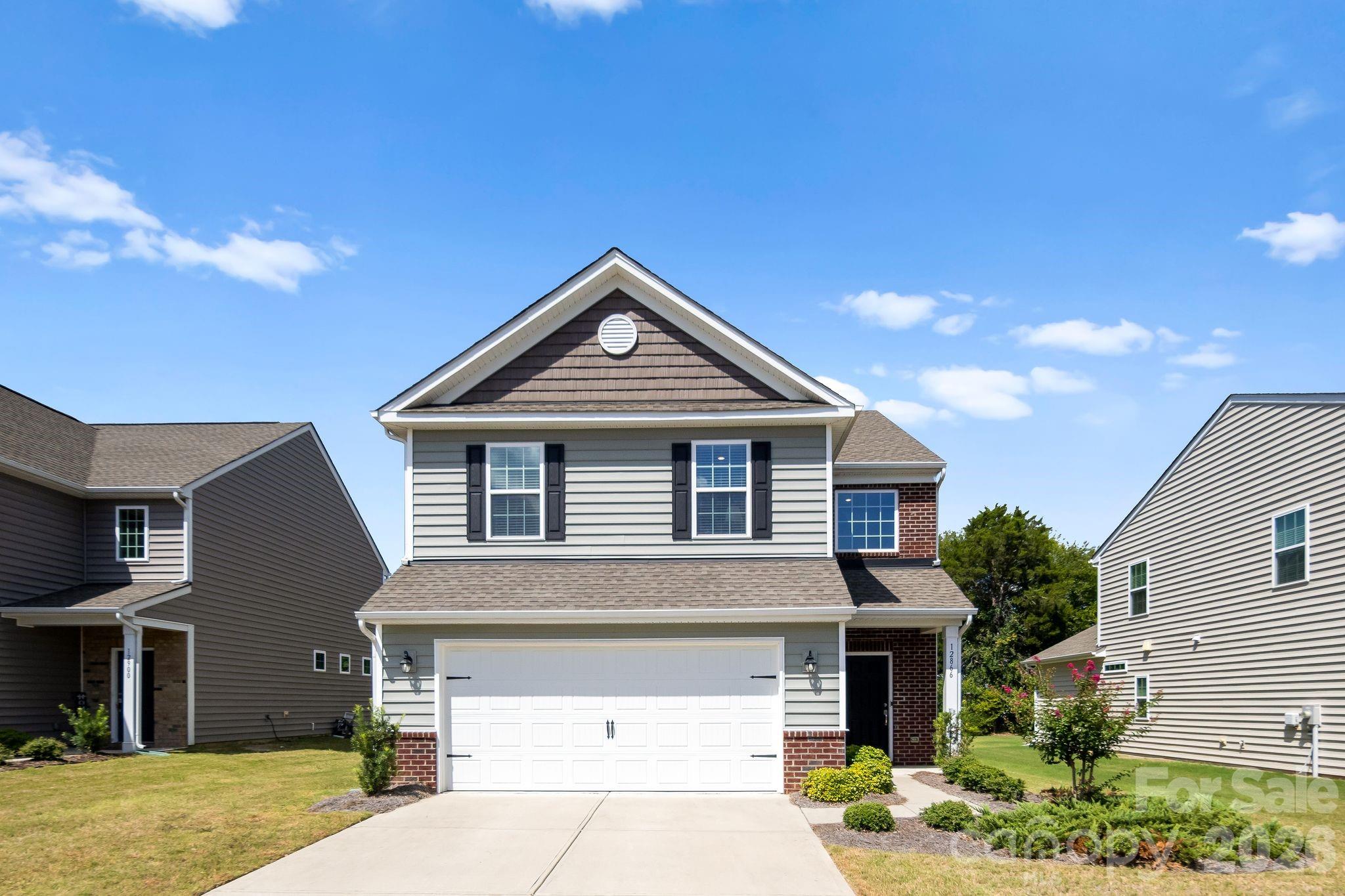 12866 Canterbury Castle Dr, Charlotte, NC 28273