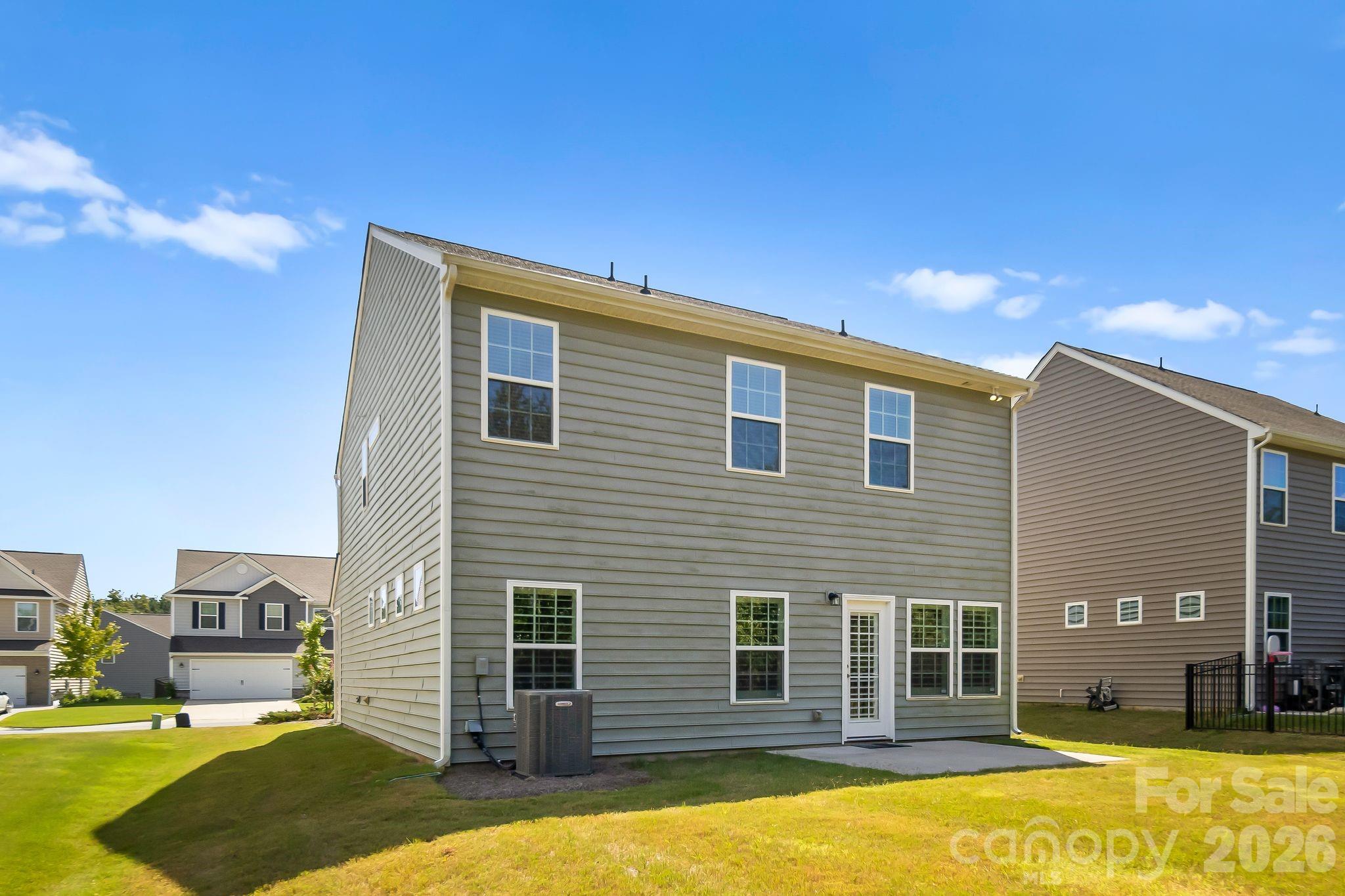 12866 Canterbury Castle Dr, Charlotte, NC 28273