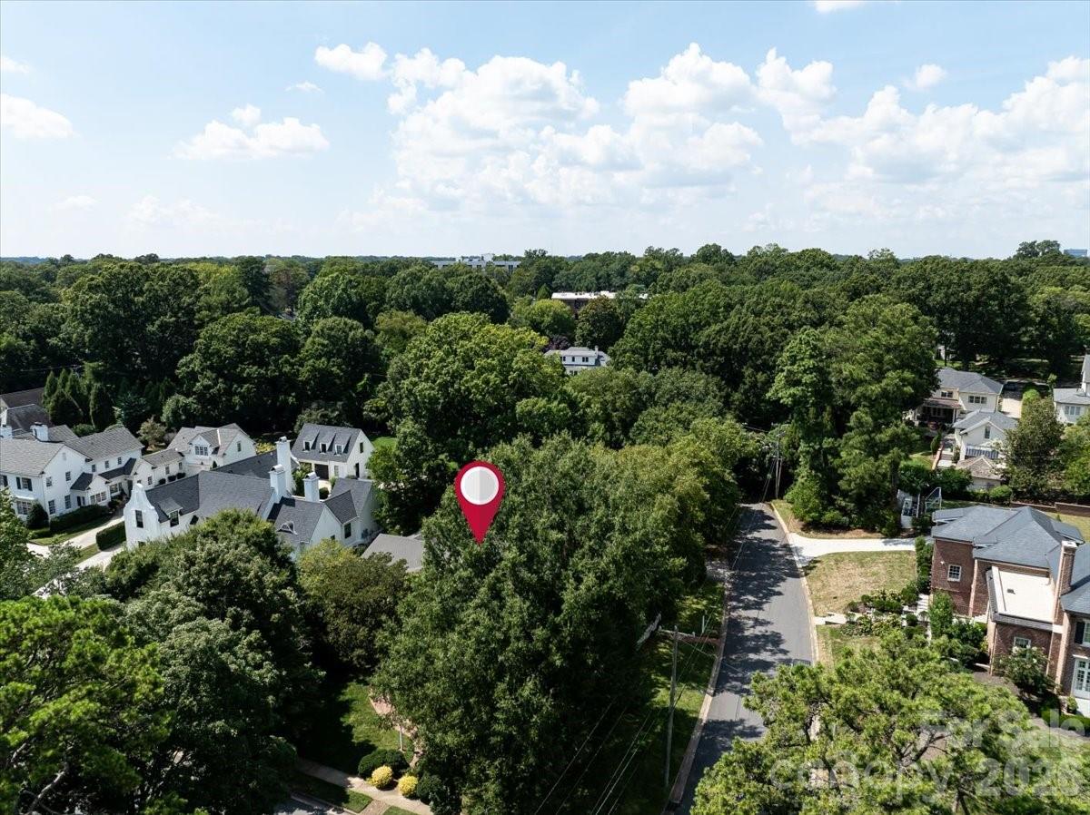 2200 Queens Rd E, Charlotte, NC 28207