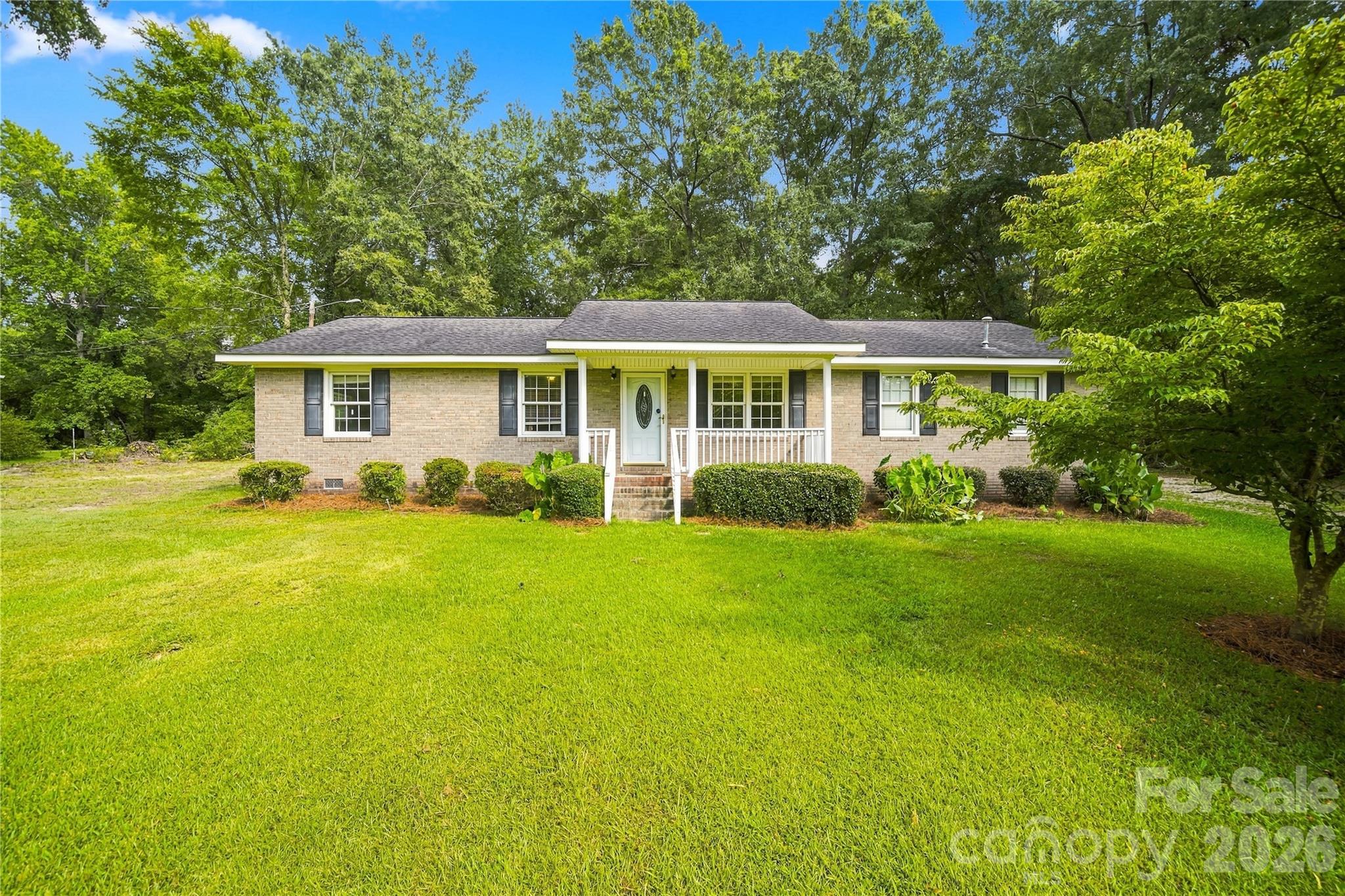 556 Oakhaven Dr, Lancaster, SC 29720